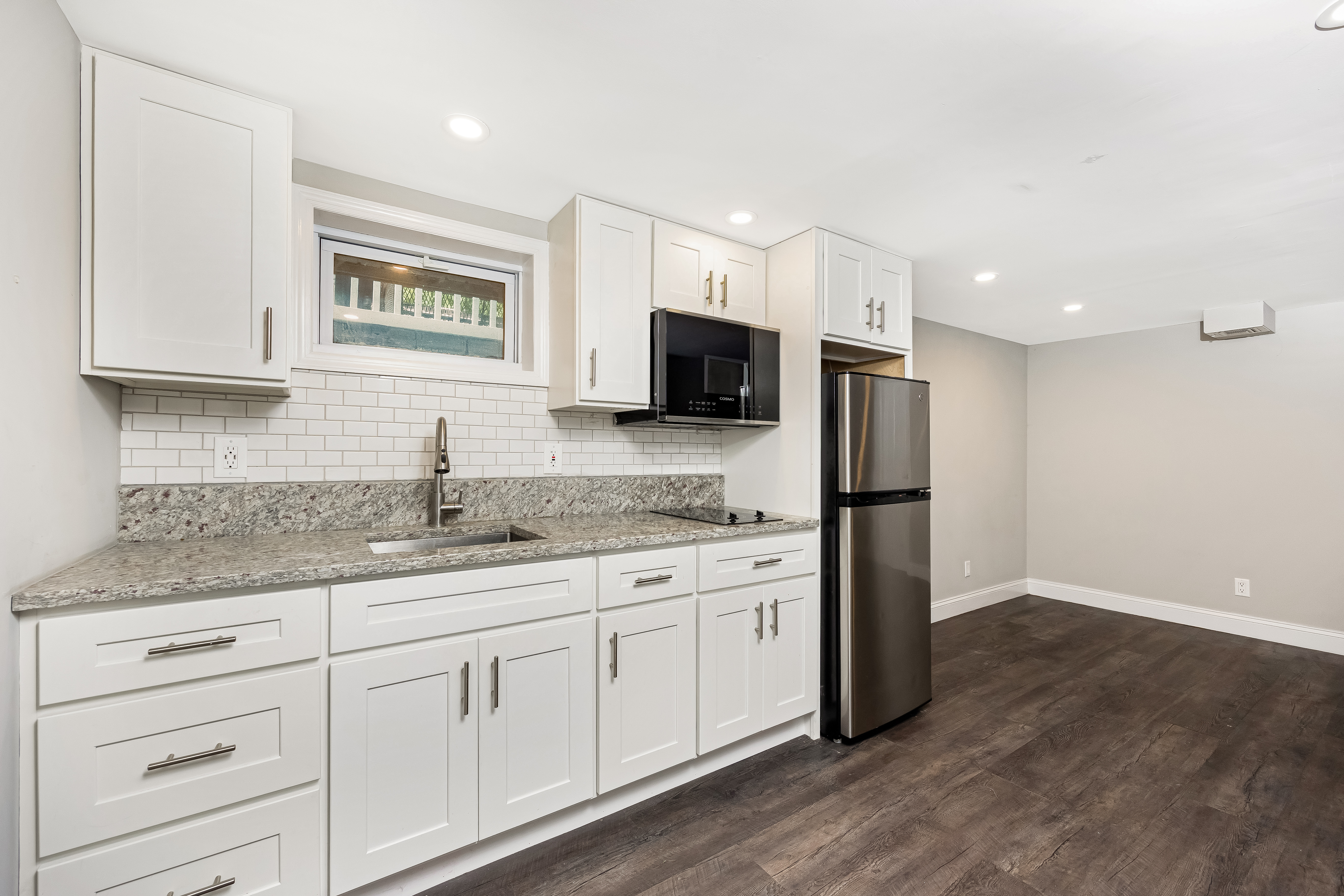 Deer Park, New York, 11729, United States, 3 Bedrooms Bedrooms, ,2 BathroomsBathrooms,Residential,For Sale,1915383