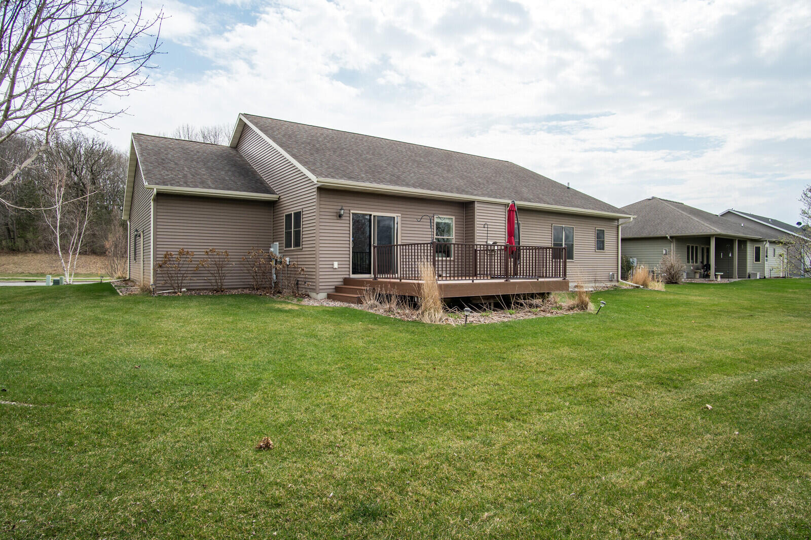Onalaska, Wisconsin, 54650, United States, 3 Bedrooms Bedrooms, ,3 BathroomsBathrooms,Residential,For Sale,2037961