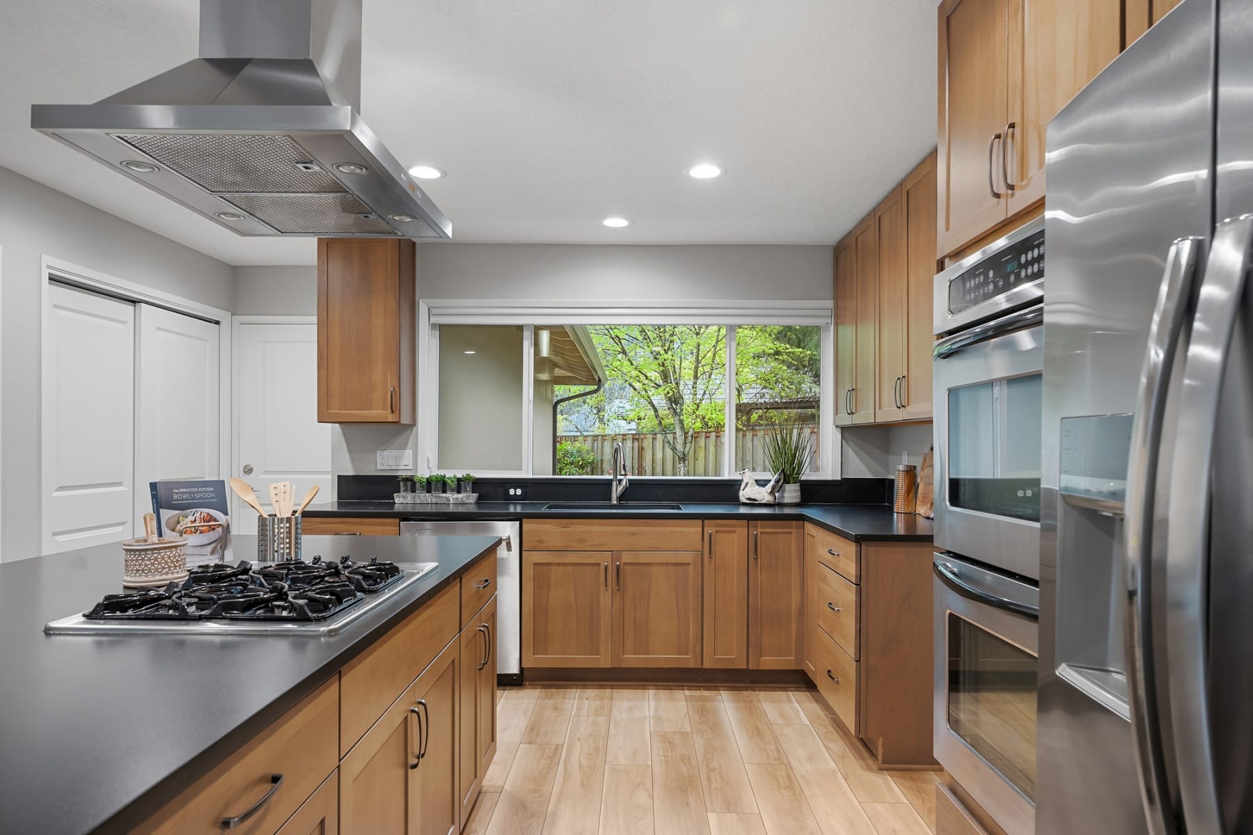  11380 SW FOOTHILL DR Portland, OR 97225 - 物件實景