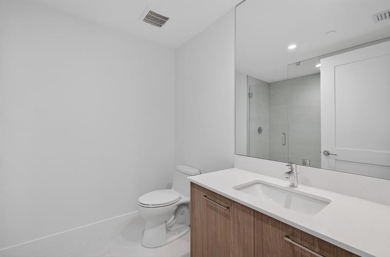 Fort Lauderdale, Florida, 33304, United States, 2 Bedrooms Bedrooms, ,4 BathroomsBathrooms,Residential,For Sale,2002084