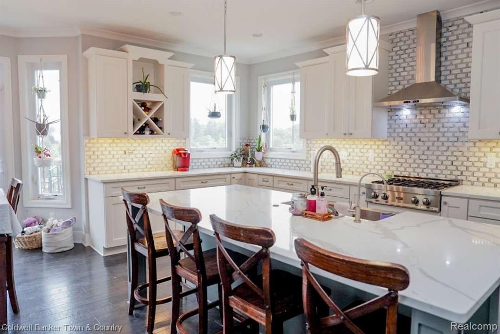 Brighton, Michigan, 48114, United States, 4 Bedrooms Bedrooms, ,5 BathroomsBathrooms,Residential,For Sale,1837893