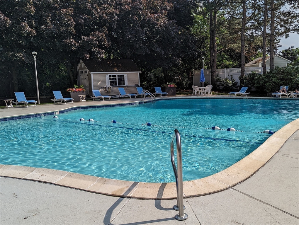 Watertown, Massachusetts, 02472, United States, 2 Bedrooms Bedrooms, ,2 BathroomsBathrooms,Residential,For Sale,1969435