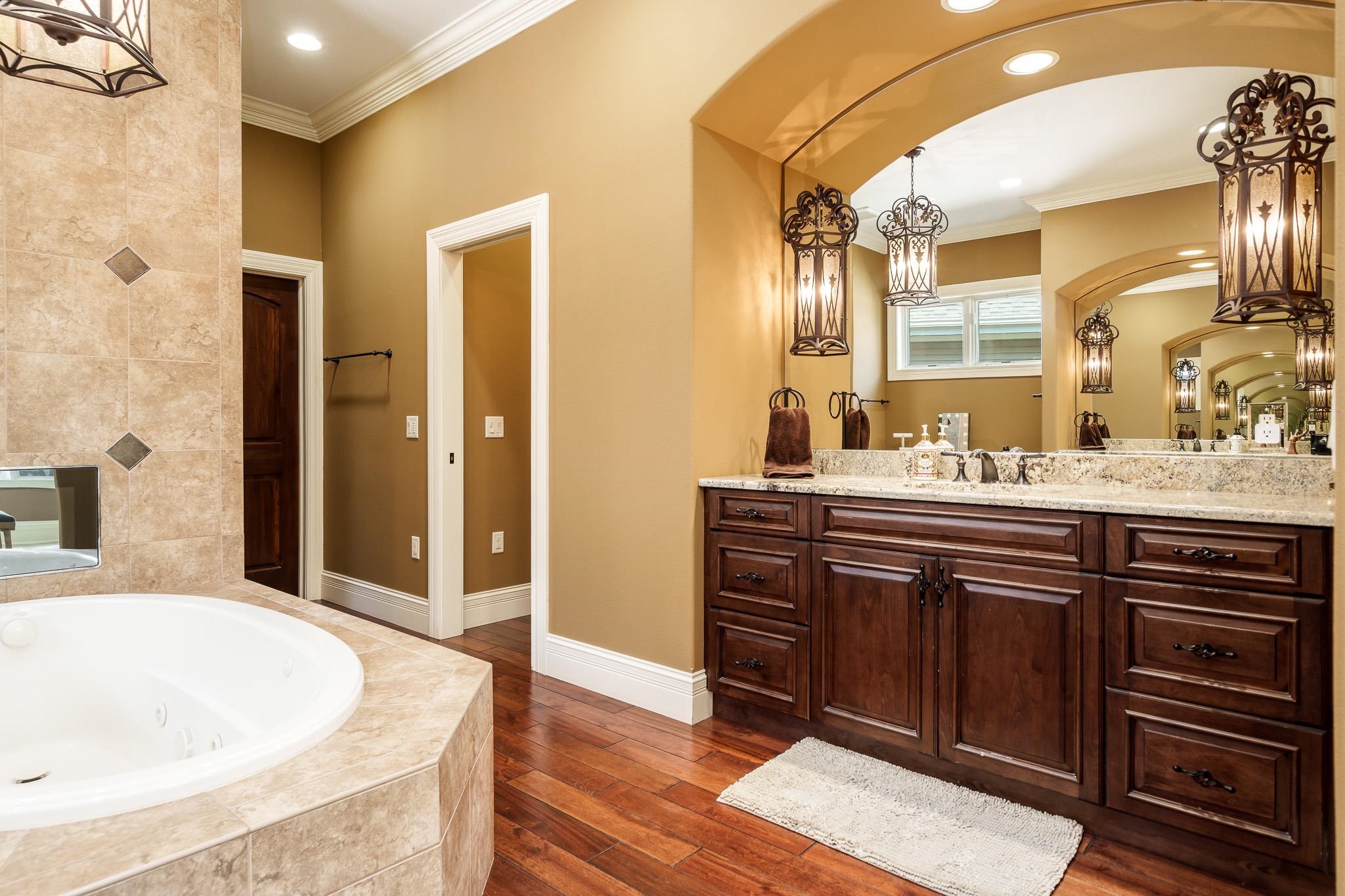 Waunakee, Wisconsin, 53597, United States, 6 Bedrooms Bedrooms, ,5 BathroomsBathrooms,Residential,For Sale,1914113