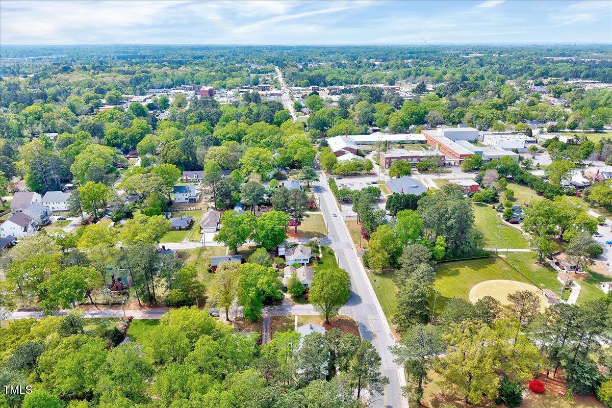 Fuquay Varina, North Carolina, 27526, United States, 4 Bedrooms Bedrooms, ,2 BathroomsBathrooms,Residential,For Sale,1778553