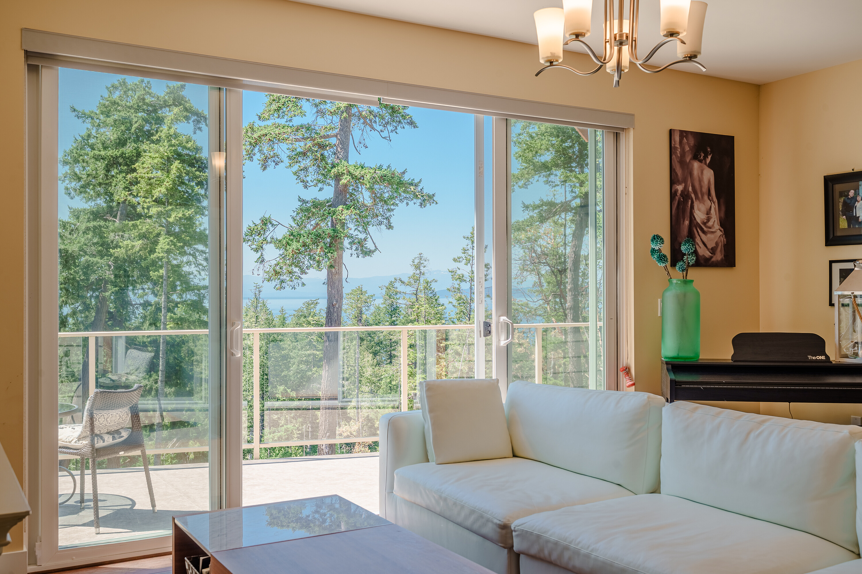  Custom Built Home on Acreage - 物件實景