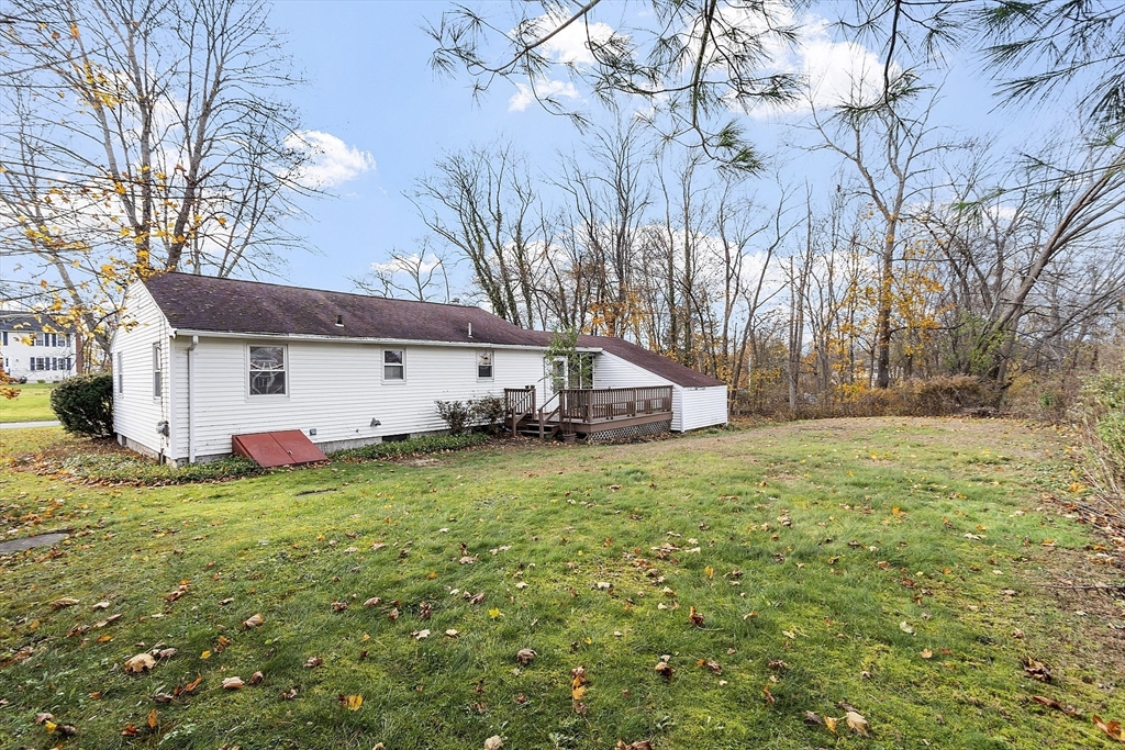 Littleton, Massachusetts, 01460, United States, 3 Bedrooms Bedrooms, ,1 BathroomBathrooms,Residential,For Sale,1991469