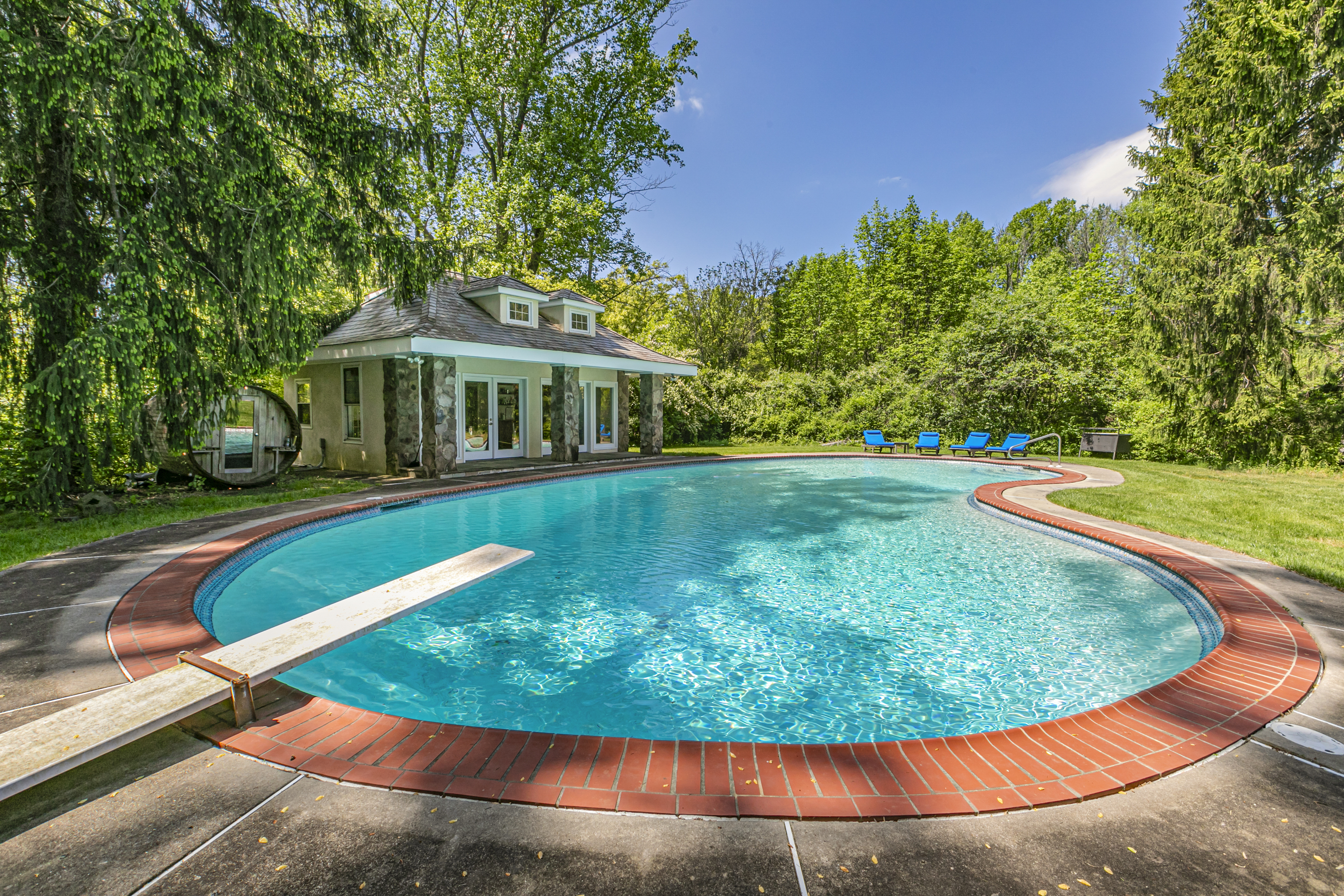  Sprawling Estate with a Rich History and Gorgeous Grounds - 物件實景