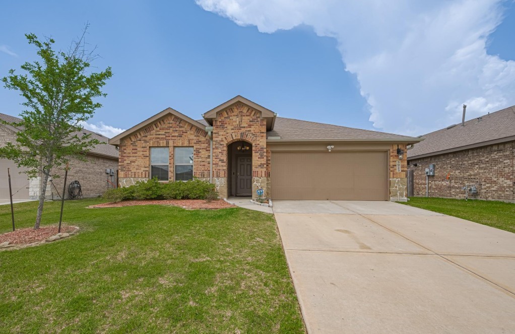 Hawaiian Ct, Baytown, TX 77521 #1