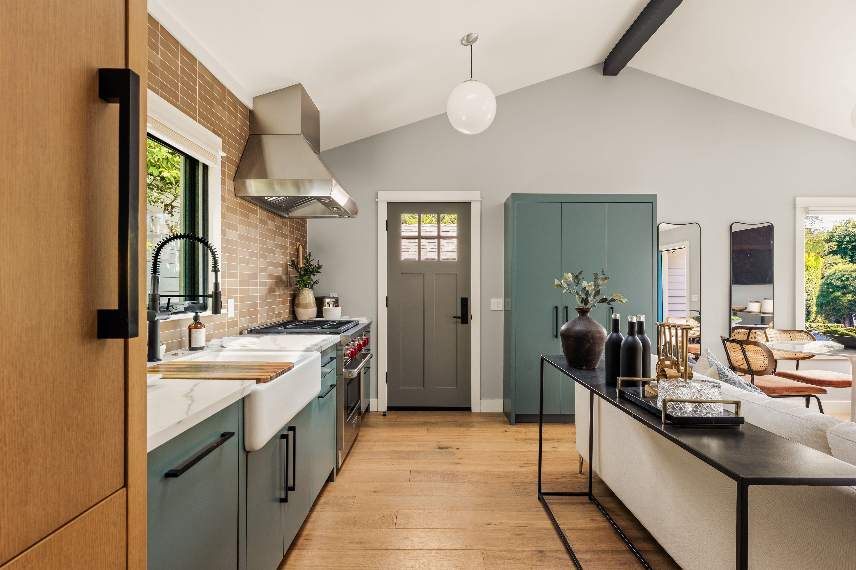  9009 Lloyd Place - 物件實景