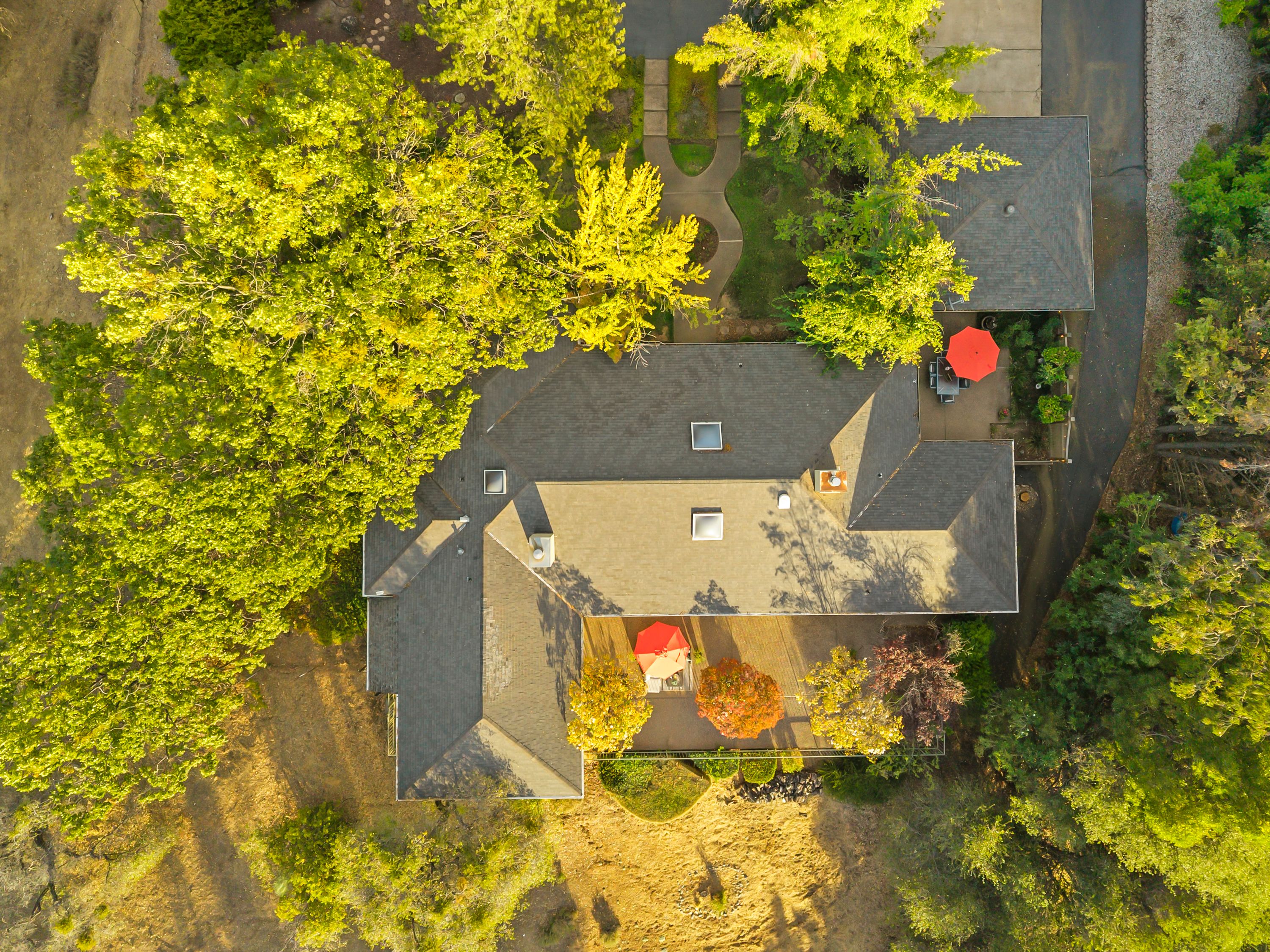  Sweeping Views. Gated Privacy. Minutes from Town - 物件實景