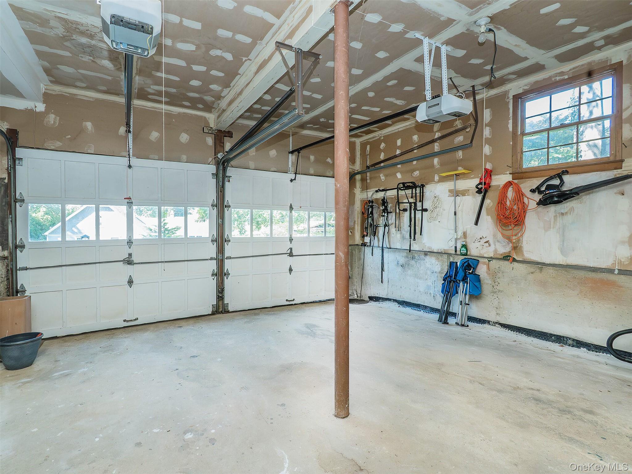  8 Laurel Way, Sea Cliff, NY, 11579 - 物件實景