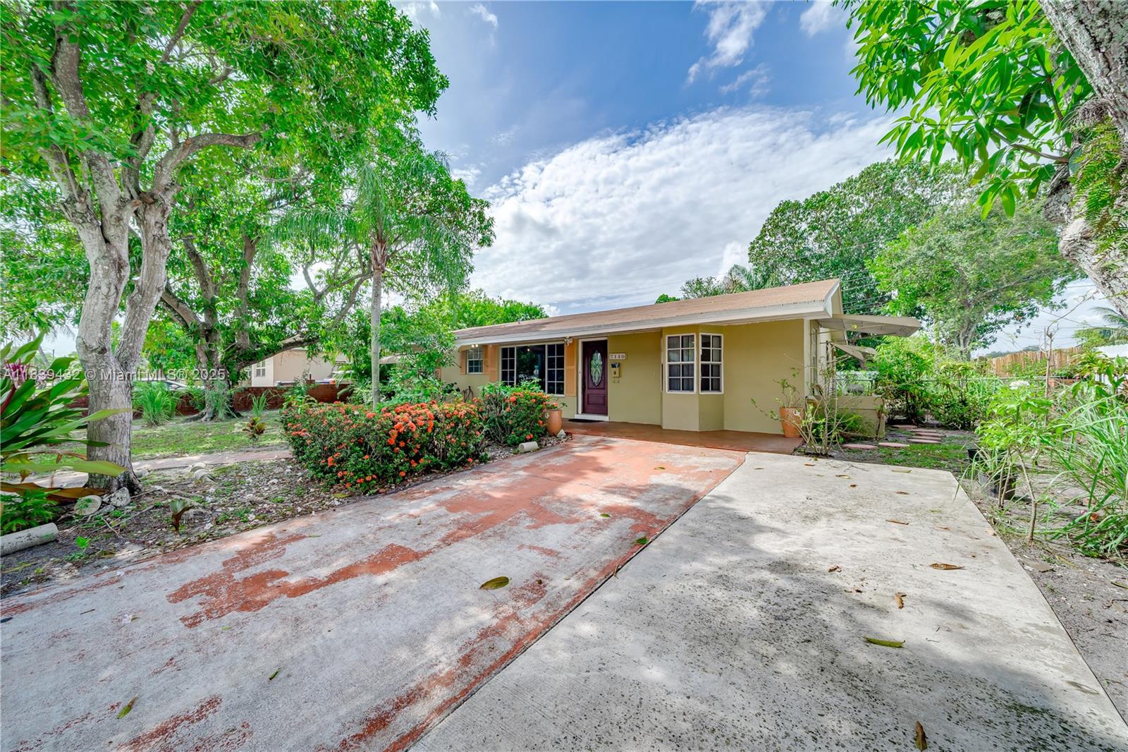 Hollywood, Florida, 33024, United States, 3 Bedrooms Bedrooms, ,2 BathroomsBathrooms,Residential,For Sale,1892932