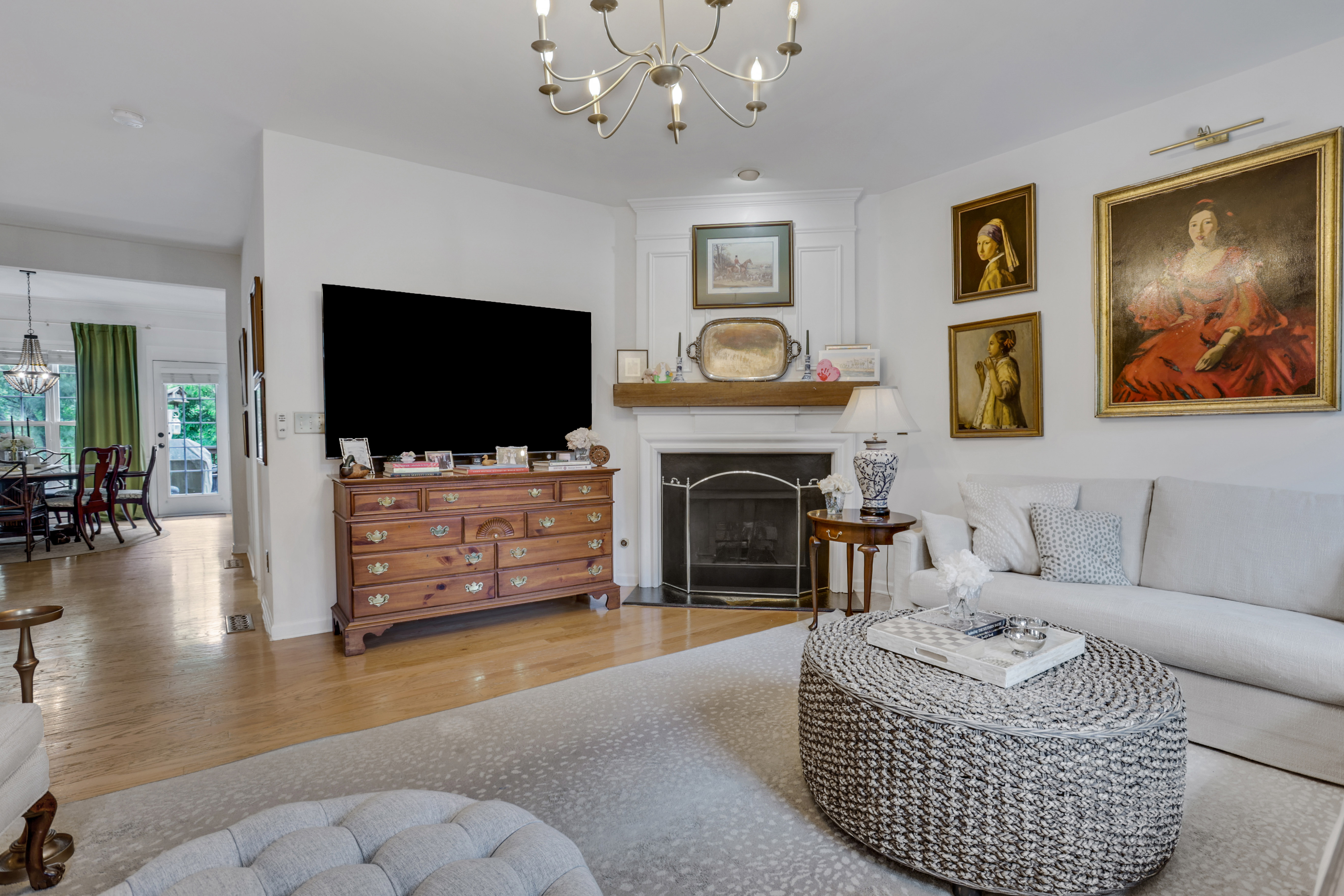  Charming Townhome in Desirable Area - 物件實景