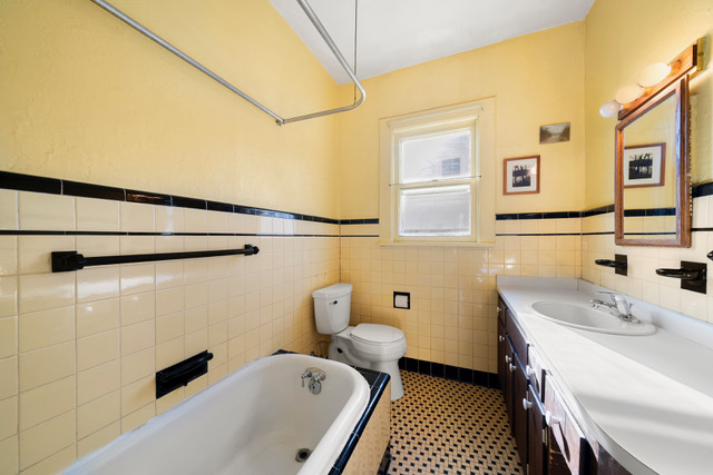 Fair Lawn, New Jersey, 07410, United States, 6 Bedrooms Bedrooms, ,2 BathroomsBathrooms,Residential,For Sale,1992419