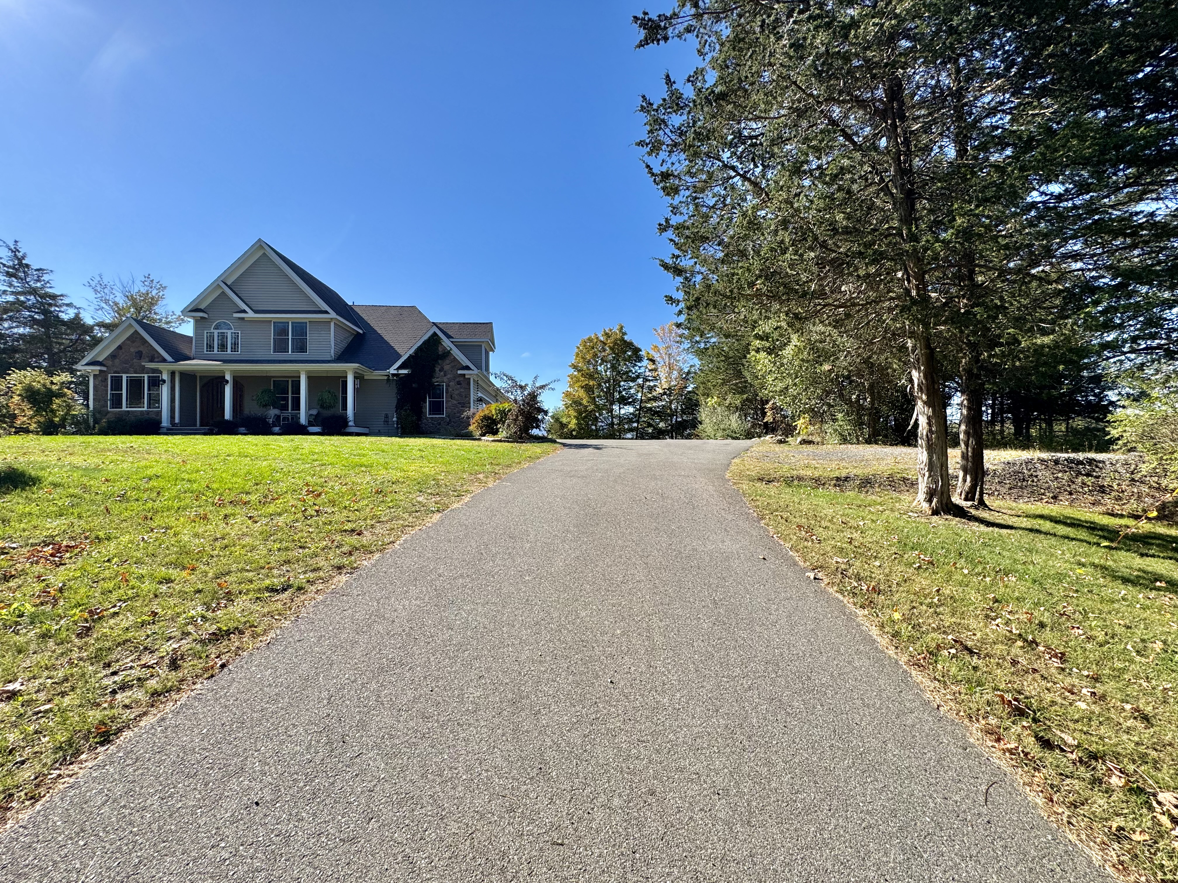 Catskill, New York, 12414, United States, 4 Bedrooms Bedrooms, ,3 BathroomsBathrooms,Residential,For Sale,1977487