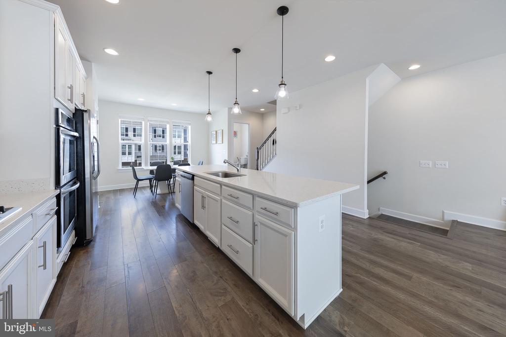 Haymarket, Virginia, 20169, United States, 3 Bedrooms Bedrooms, ,4 BathroomsBathrooms,Residential,For Sale,1904244