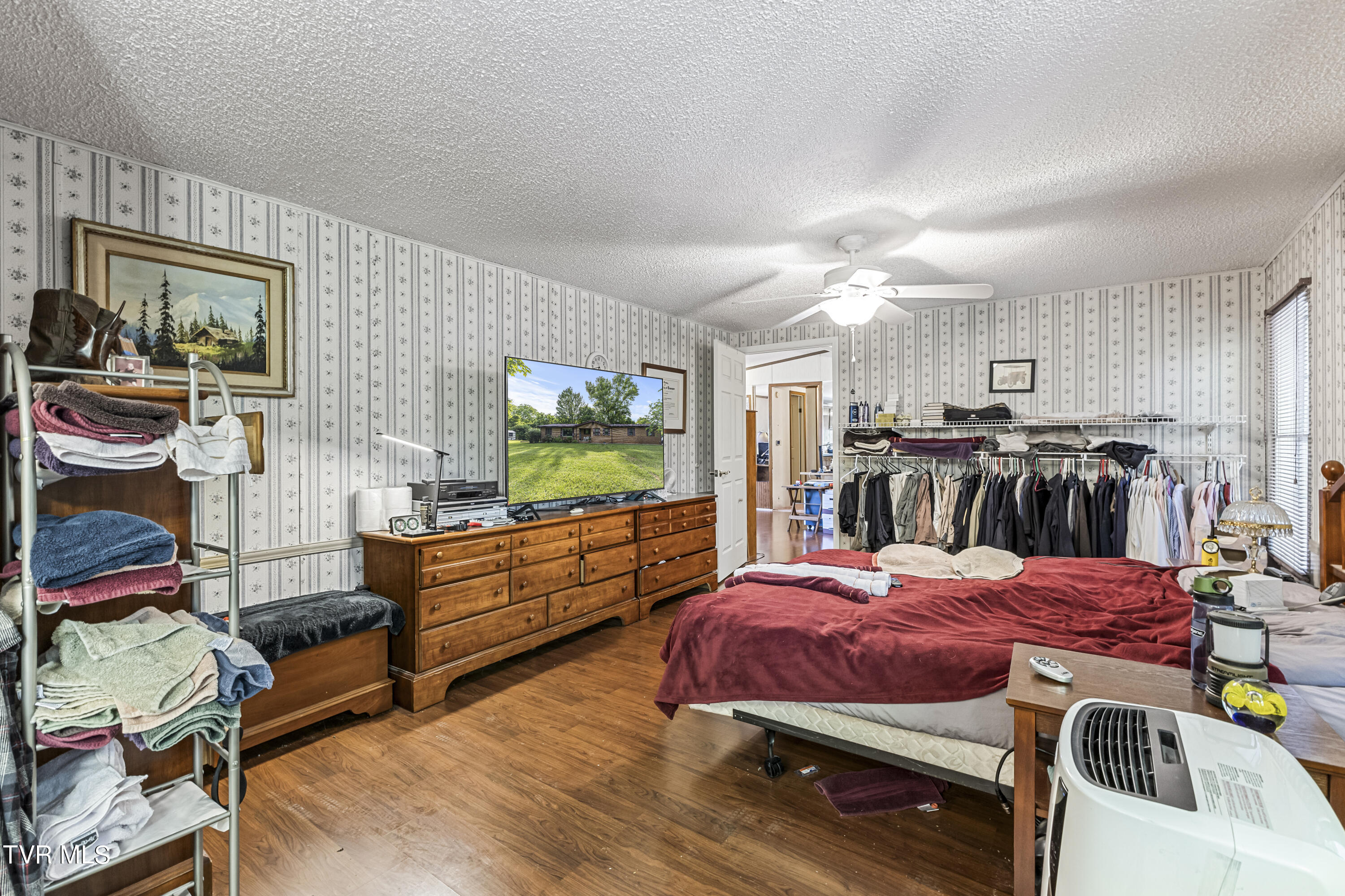 Jonesborough, Tennessee, 37659, United States, 3 Bedrooms Bedrooms, ,3 BathroomsBathrooms,Residential,For Sale,1888653