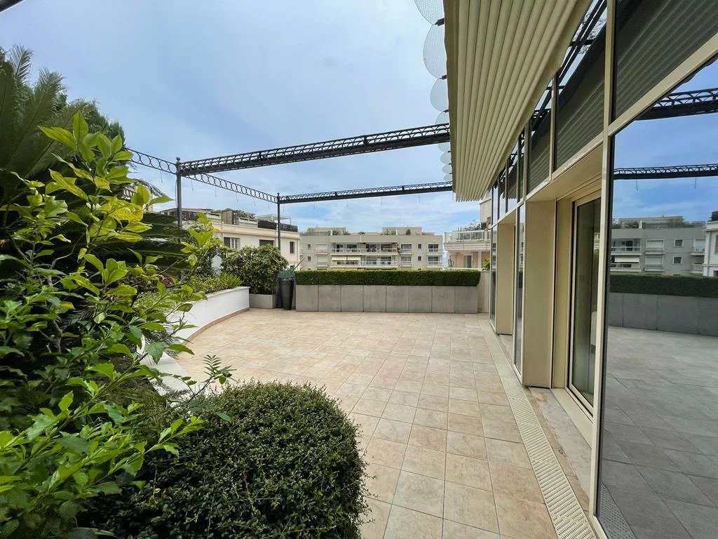 Monaco, 98000, MC, 3 Bedrooms Bedrooms, ,3 BathroomsBathrooms,Residential,For Sale,1610755
