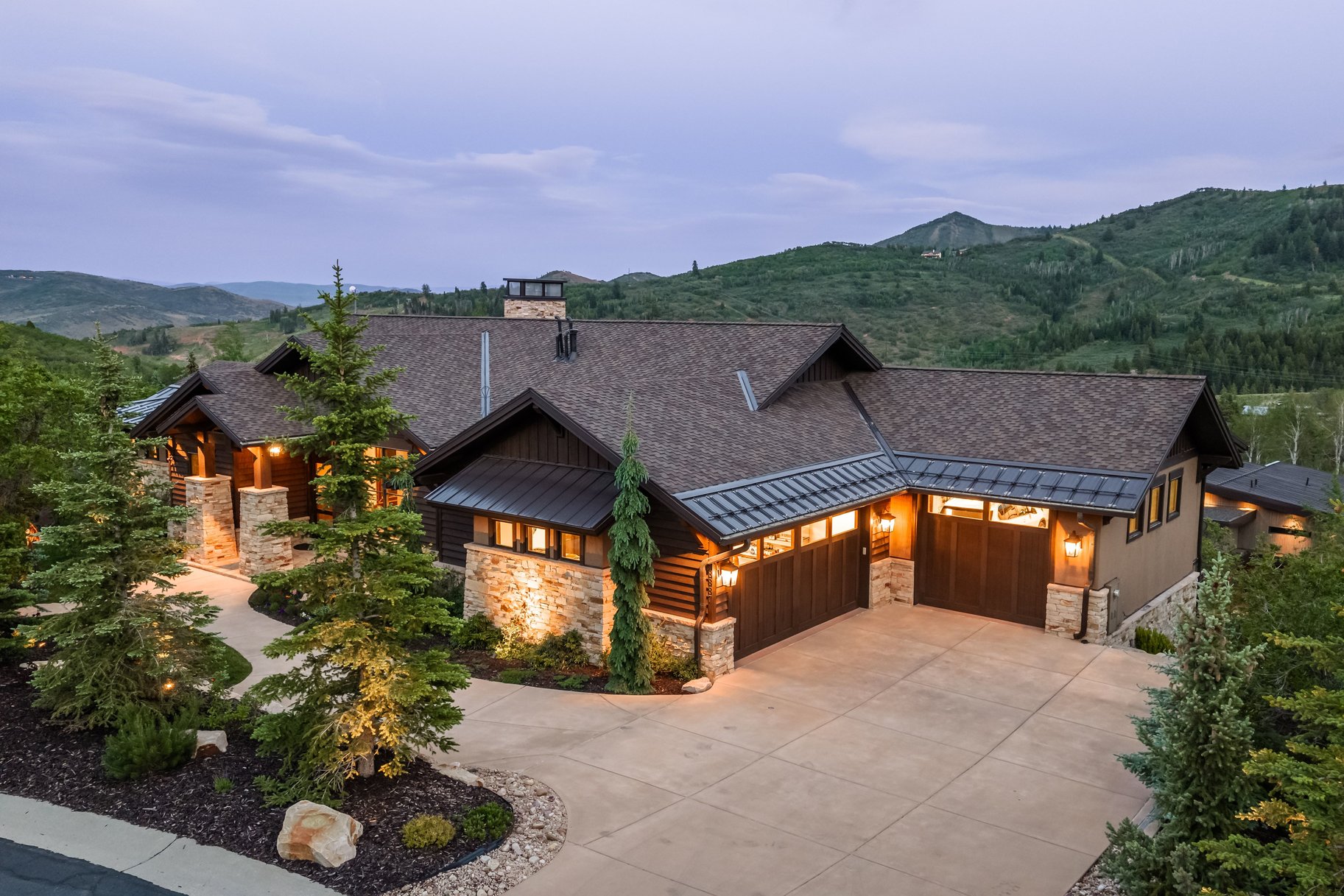  Luxury Custom Home in the Coveted Woods of Parleys Lane - 物件實景
