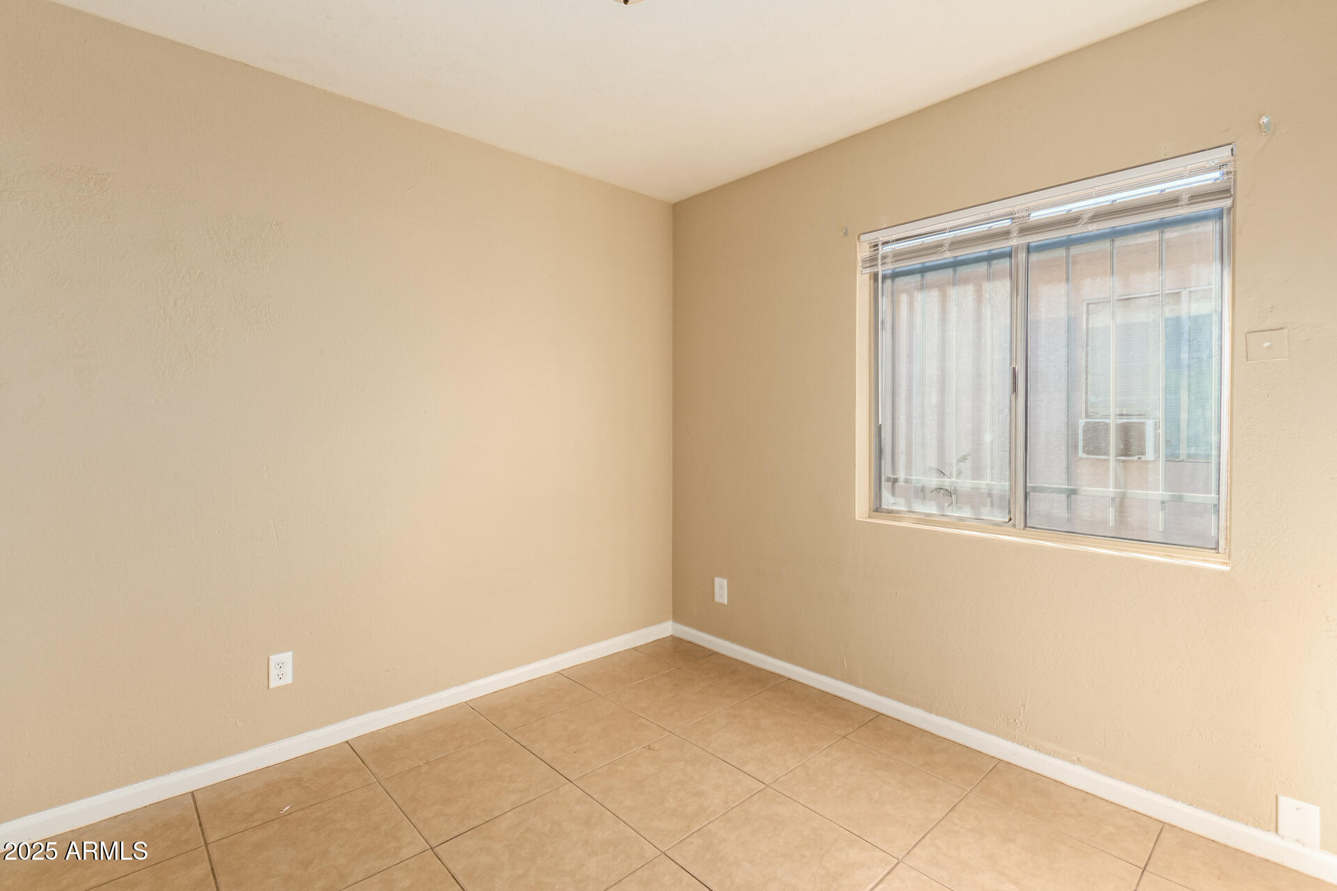 Phoenix, Arizona, 85007, United States, ,Residential,For Sale,1882363
