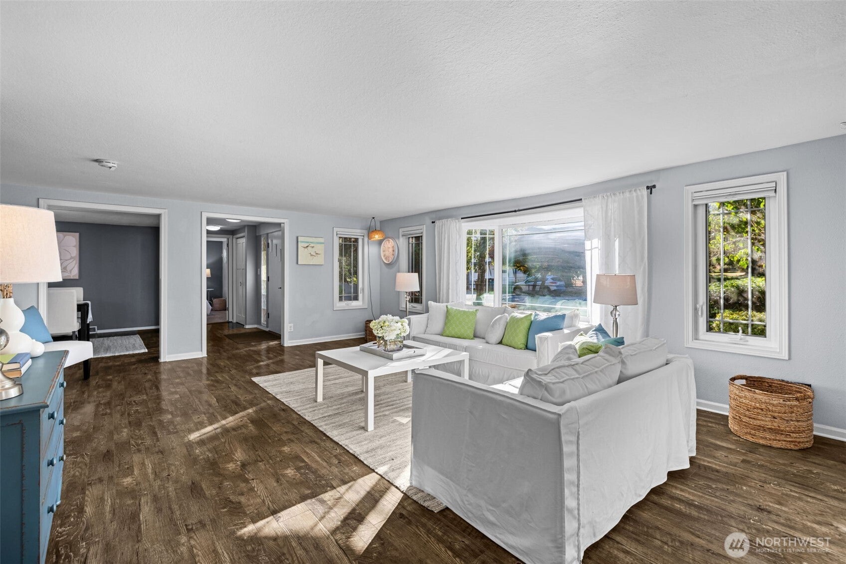 Shoreline, Washington, 98155, United States, 3 Bedrooms Bedrooms, ,1 BathroomBathrooms,Residential,For Sale,1980114