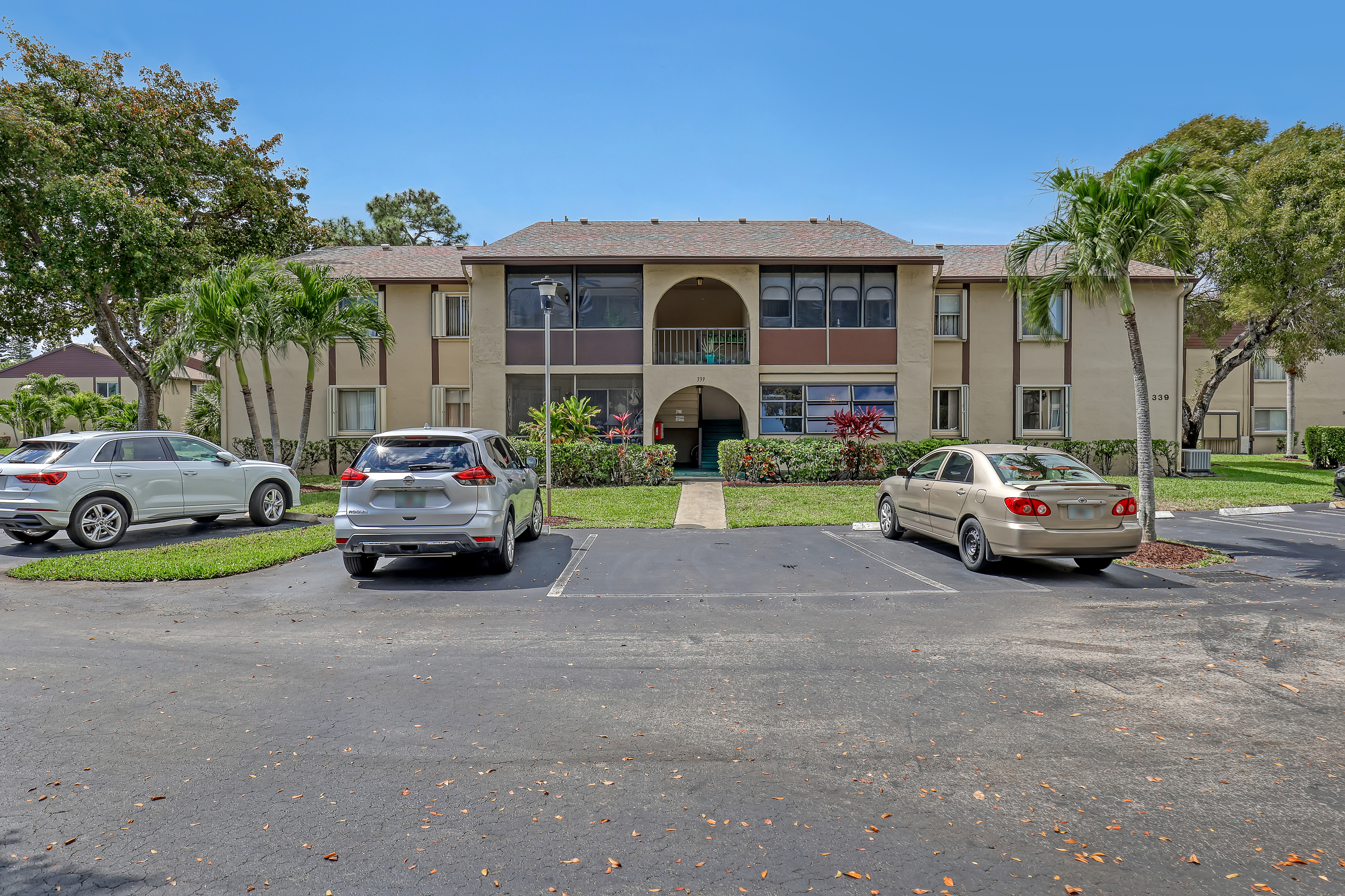  339 Pine Ridge Circle, Greenacres, FL, 33463 - 物件實景