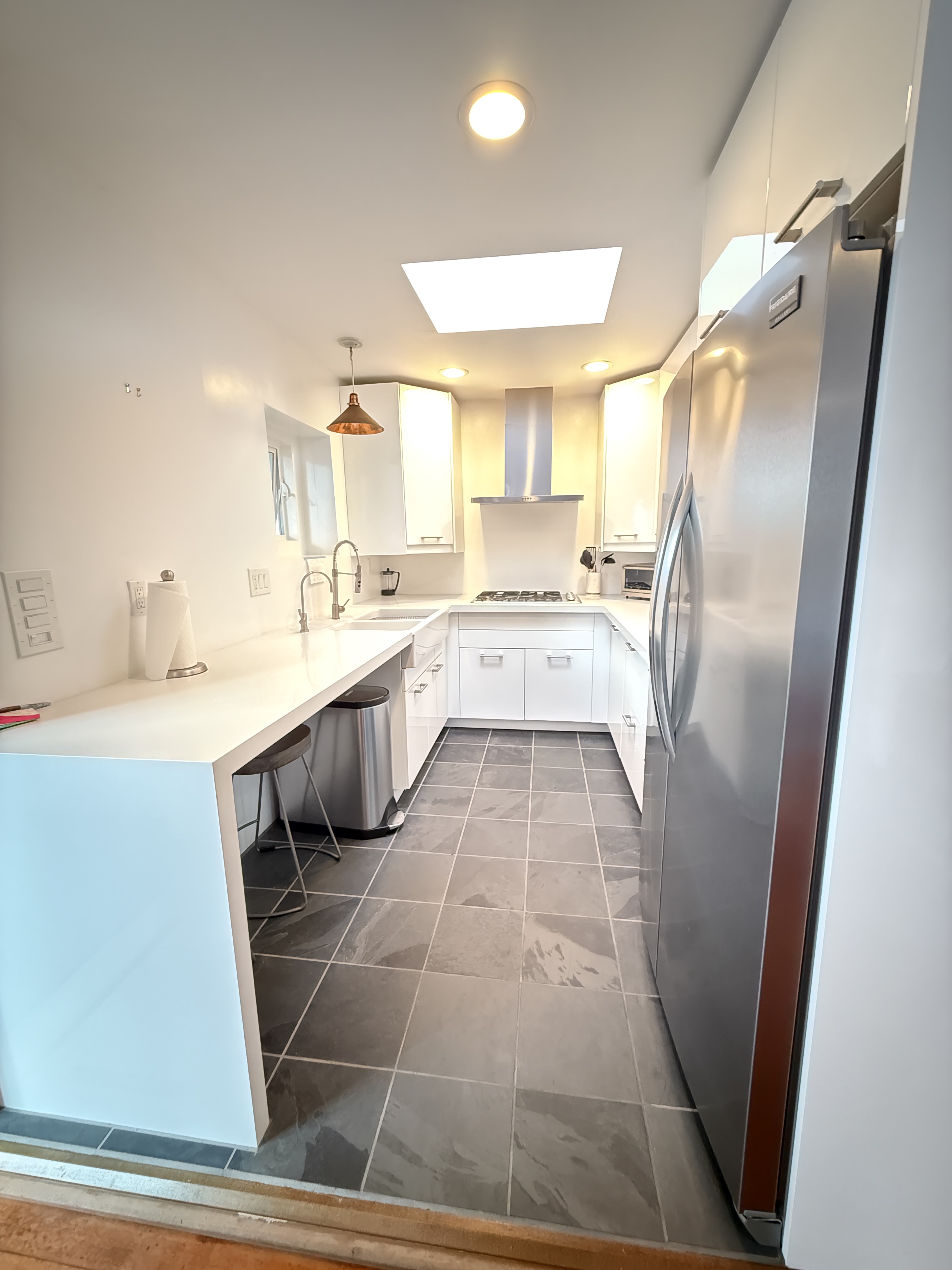 Venice, California, 90291, United States, 2 Bedrooms Bedrooms, ,2 BathroomsBathrooms,Residential,For Sale,1989635