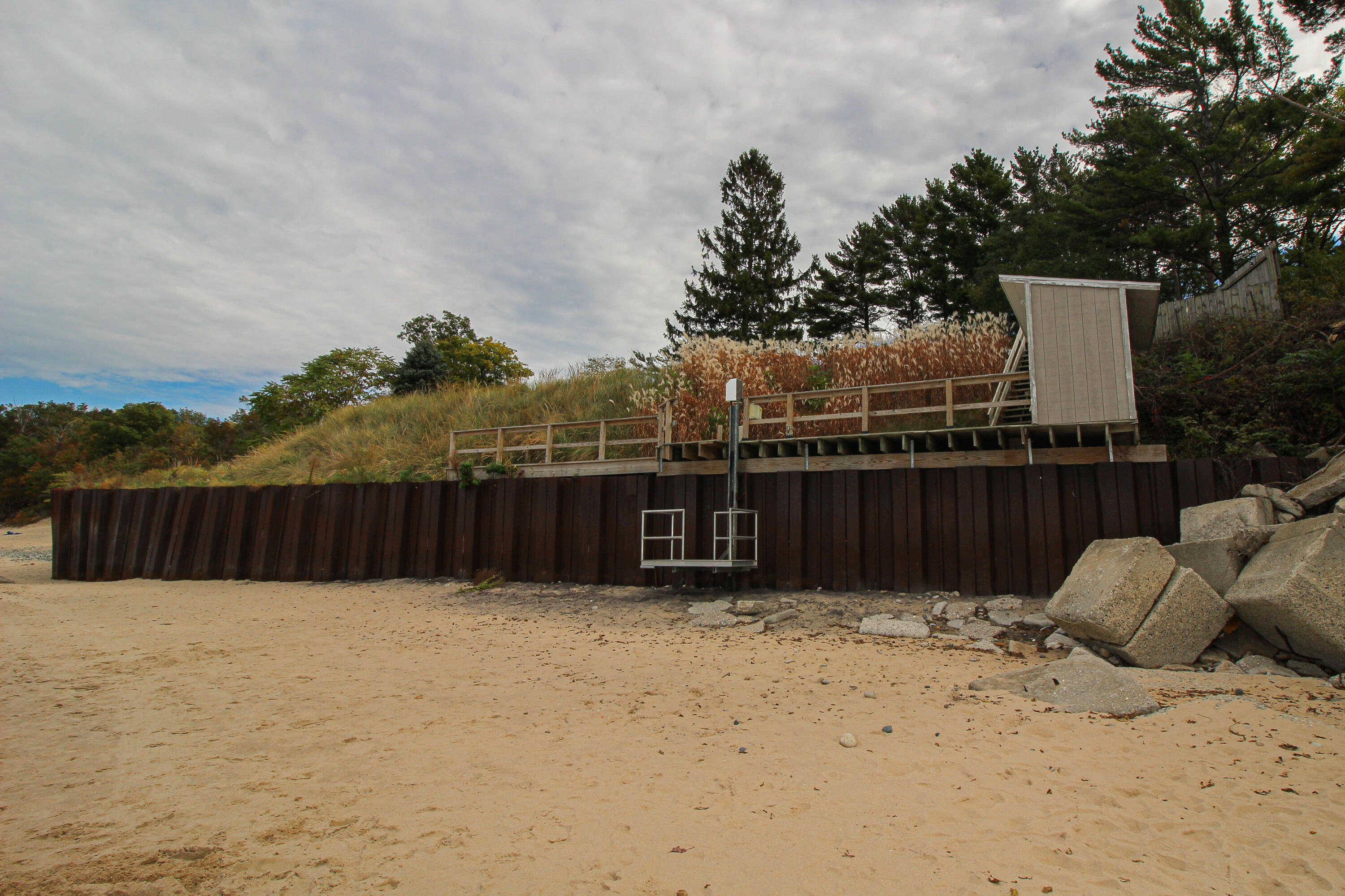 South Haven, Michigan, 49090, United States, 3 Bedrooms Bedrooms, ,4 BathroomsBathrooms,Residential,For Sale,1982825