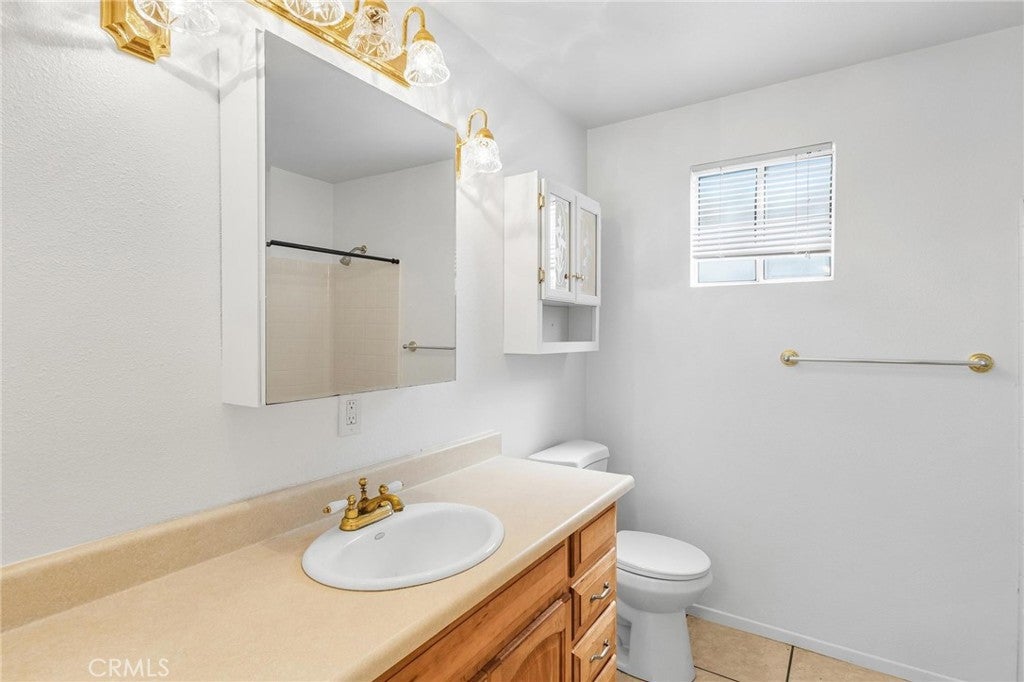 Cherry Valley, California, 92223, United States, 7 Bedrooms Bedrooms, ,5 BathroomsBathrooms,Residential,For Sale,1980789