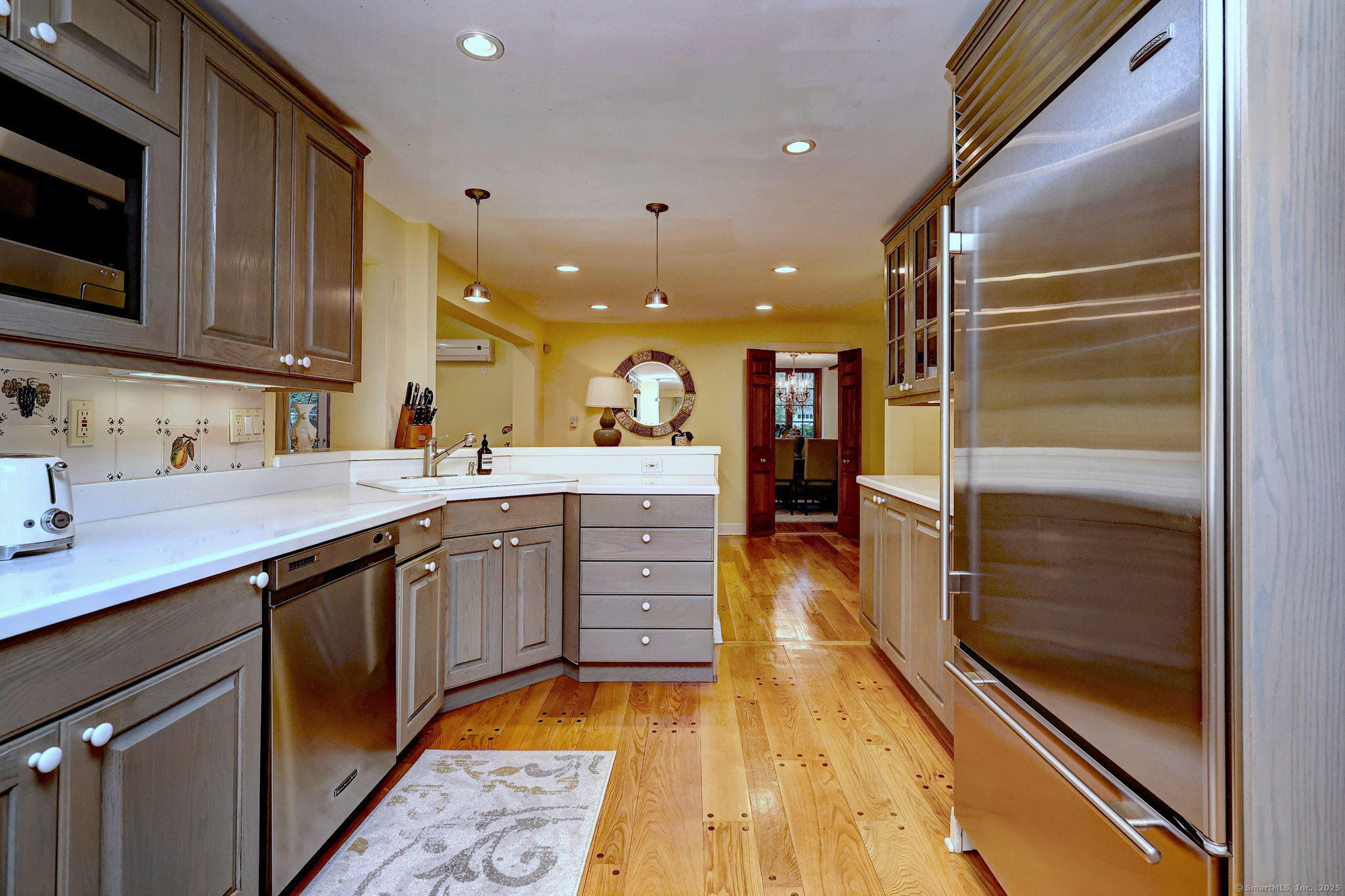 Hamden, Connecticut, 06517, United States, 5 Bedrooms Bedrooms, ,4 BathroomsBathrooms,Residential,For Sale,1924978