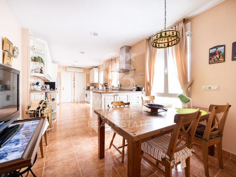 Madrid, Madrid, Chamber?, Almagro Madrid, Madrid, Madrid, Comunidad de Madrid, ES, 6 Bedrooms Bedrooms, ,4 BathroomsBathrooms,Residential,For Sale,Madrid, Madrid, Chamber?, Almagro Madrid, Madrid, ,1619918