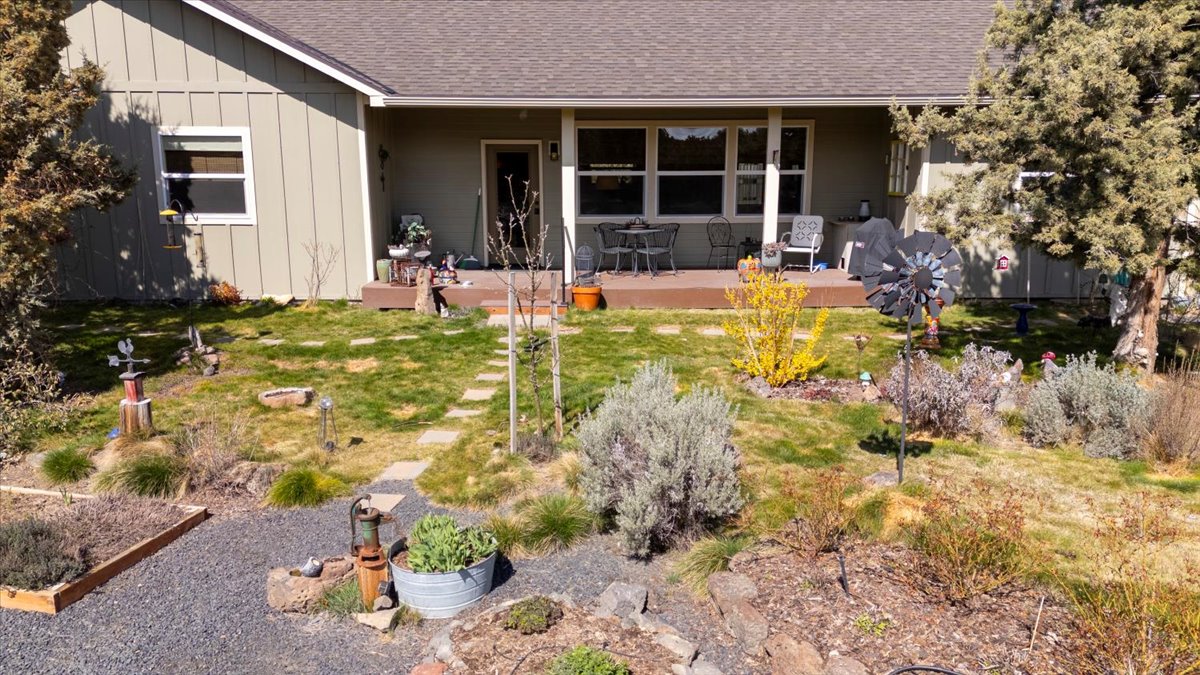 Prineville, Oregon, 97754, United States, 3 Bedrooms Bedrooms, ,2 BathroomsBathrooms,Residential,For Sale,1721299