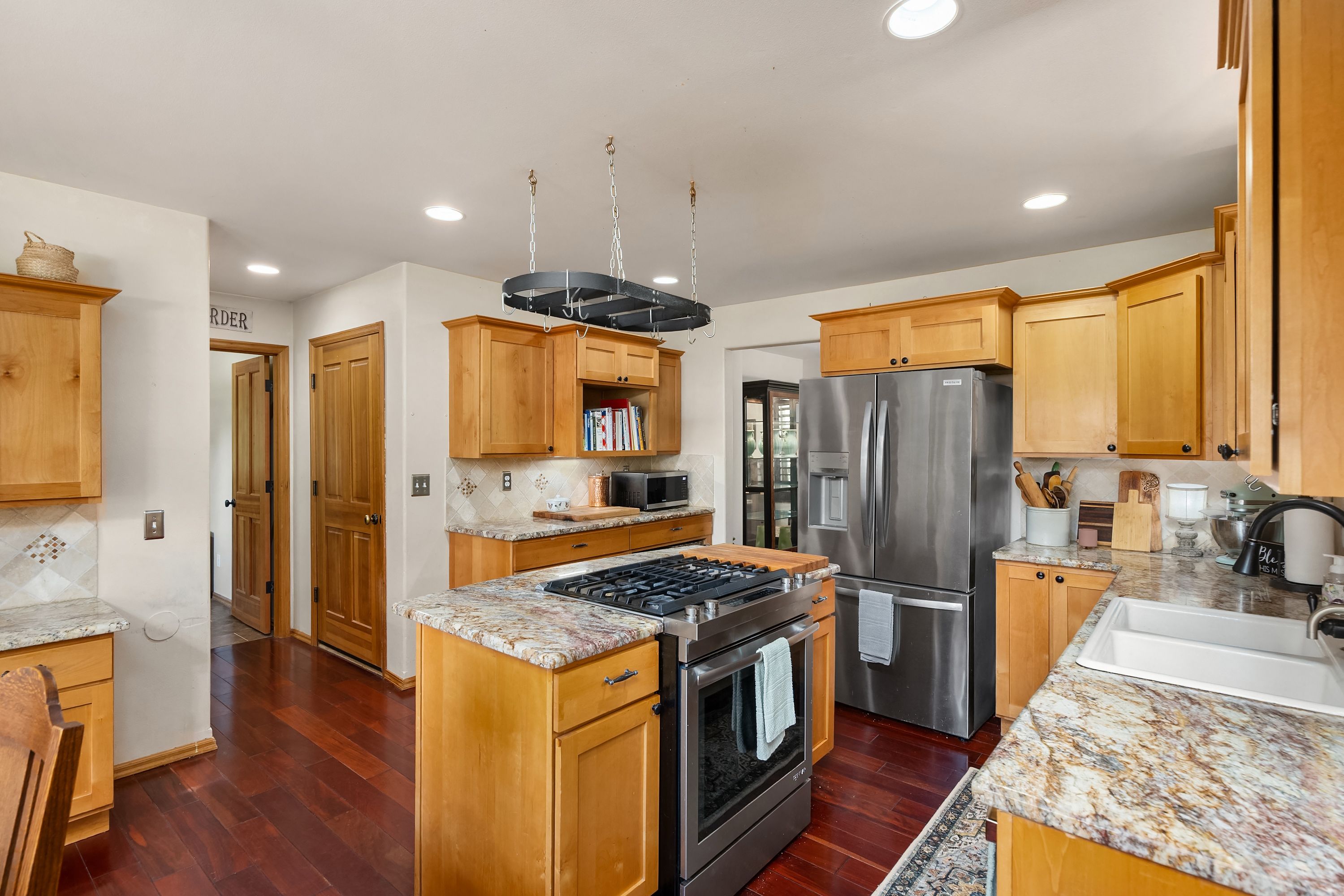  34059 Bridge View Dr NE, Kingston, WA 98346 - 物件實景