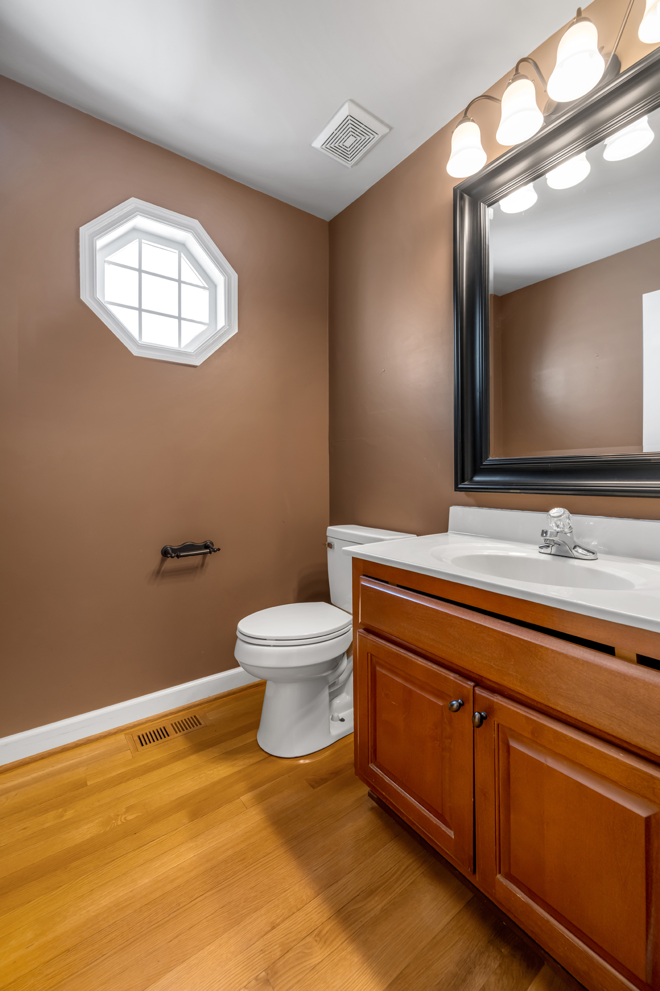  605 Keene-Way Drive - 物件實景