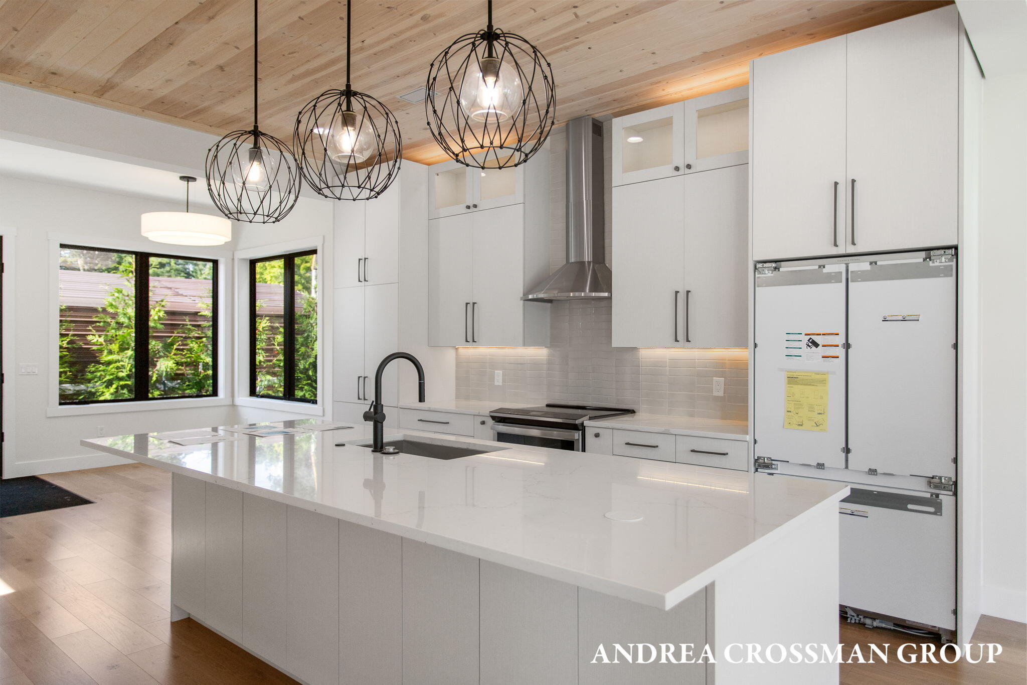 South Haven, Michigan, 49090, United States, 3 Bedrooms Bedrooms, ,3 BathroomsBathrooms,Residential,For Sale,1987512