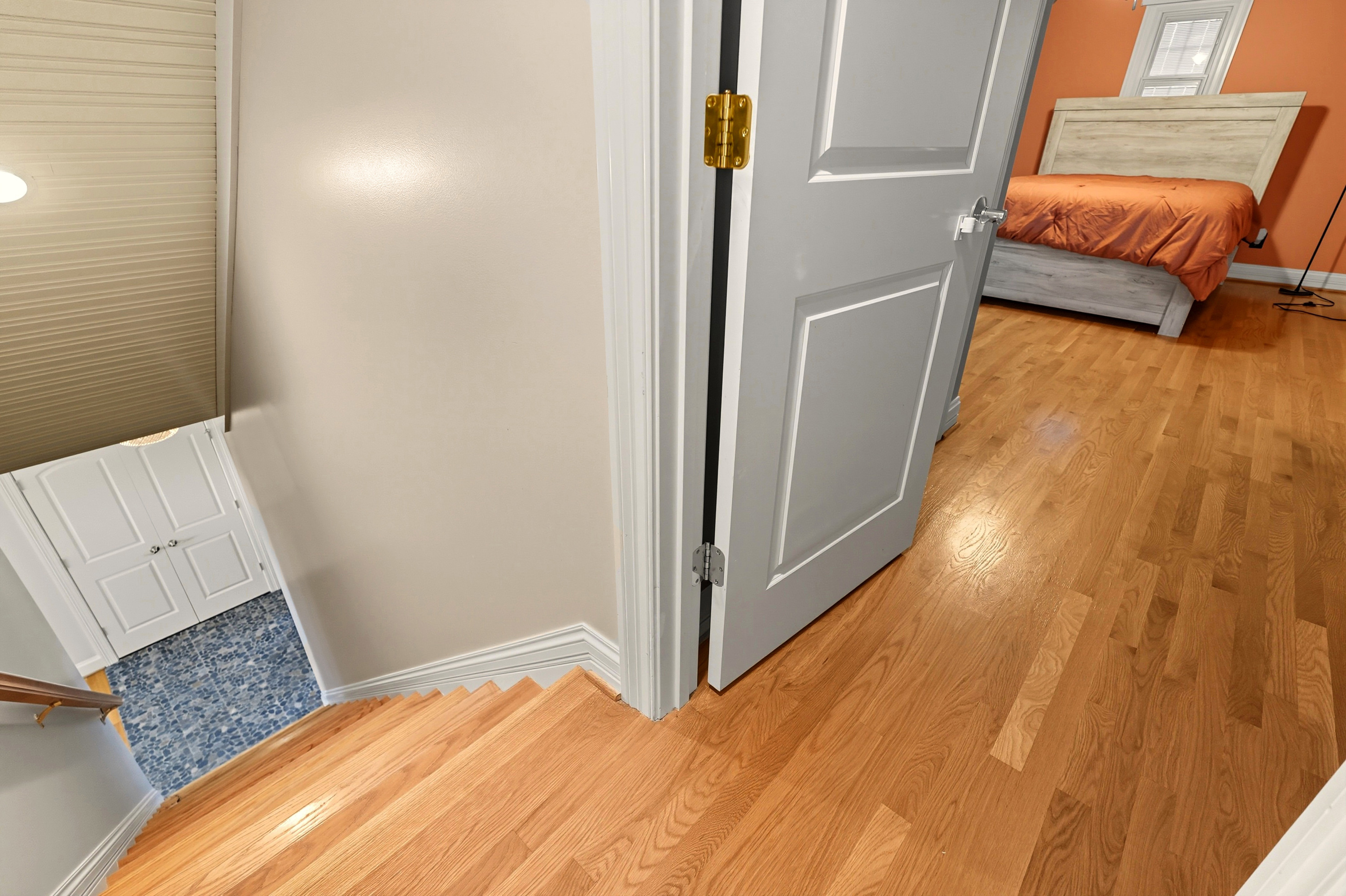 Louisville, Kentucky, 40220, United States, 3 Bedrooms Bedrooms, ,4 BathroomsBathrooms,Residential,For Sale,1979535