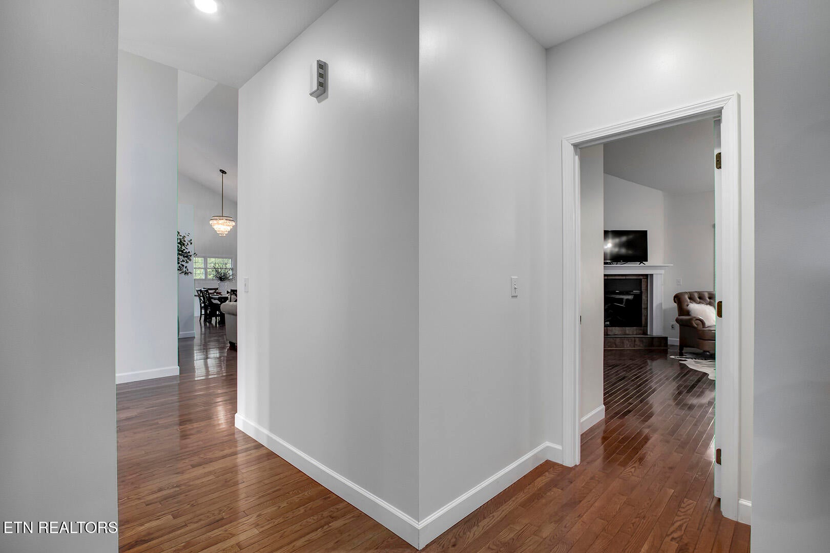 Harriman, Tennessee, 37748, United States, 3 Bedrooms Bedrooms, ,3 BathroomsBathrooms,Residential,For Sale,2011822