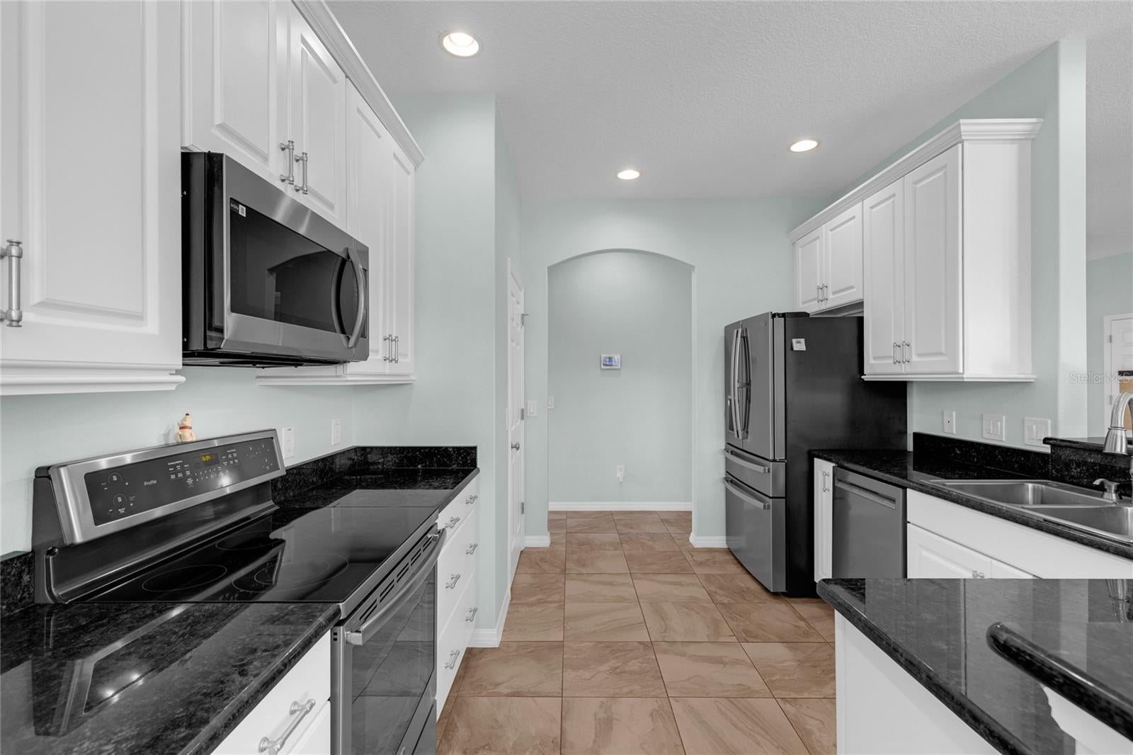 WEIRSDALE, Florida, 32195, United States, 5 Bedrooms Bedrooms, ,3 BathroomsBathrooms,Residential,For Sale,1921300