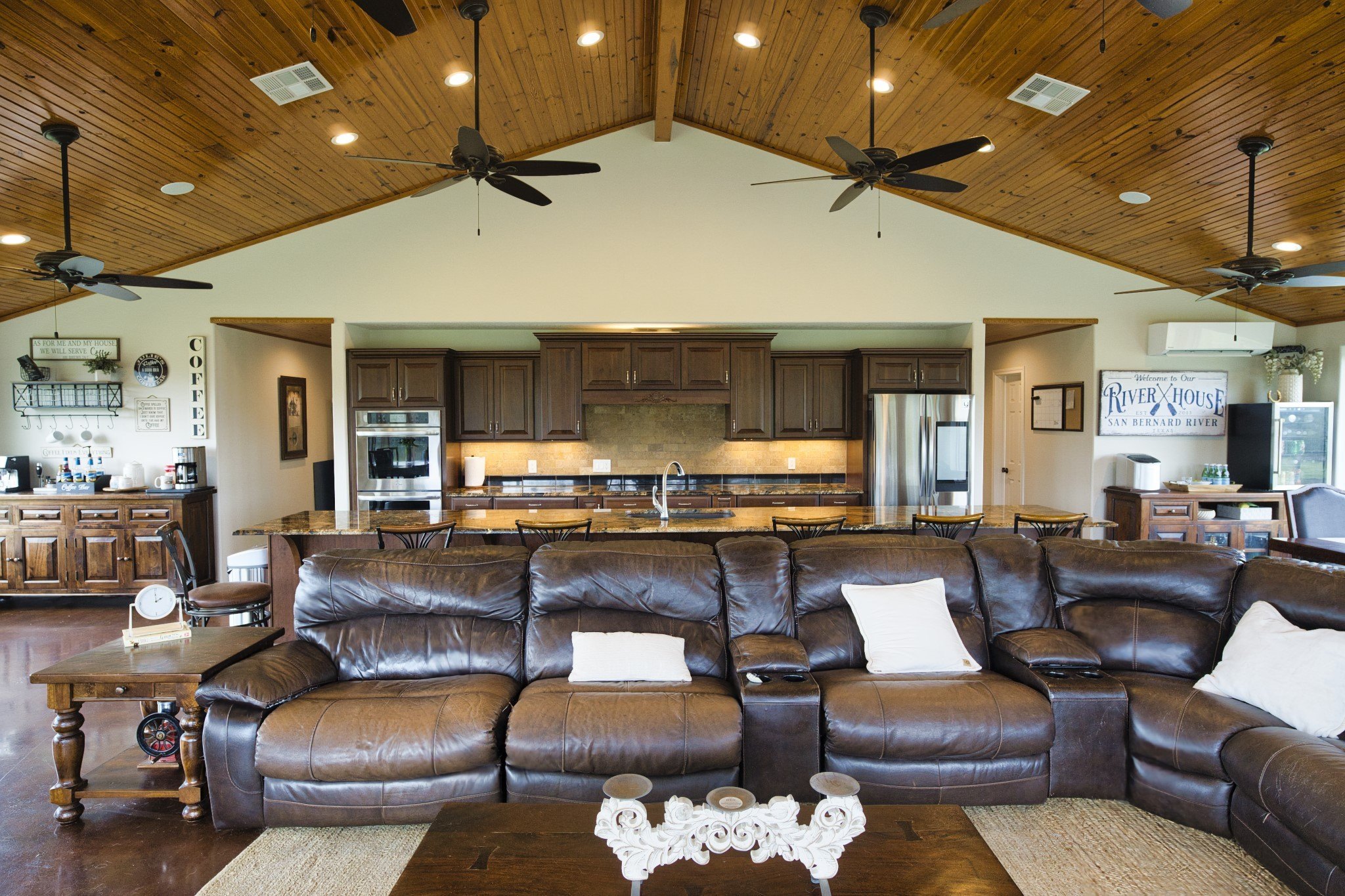 Brazoria, Texas, 77422, United States, 6 Bedrooms Bedrooms, ,6 BathroomsBathrooms,Residential,For Sale,1978625