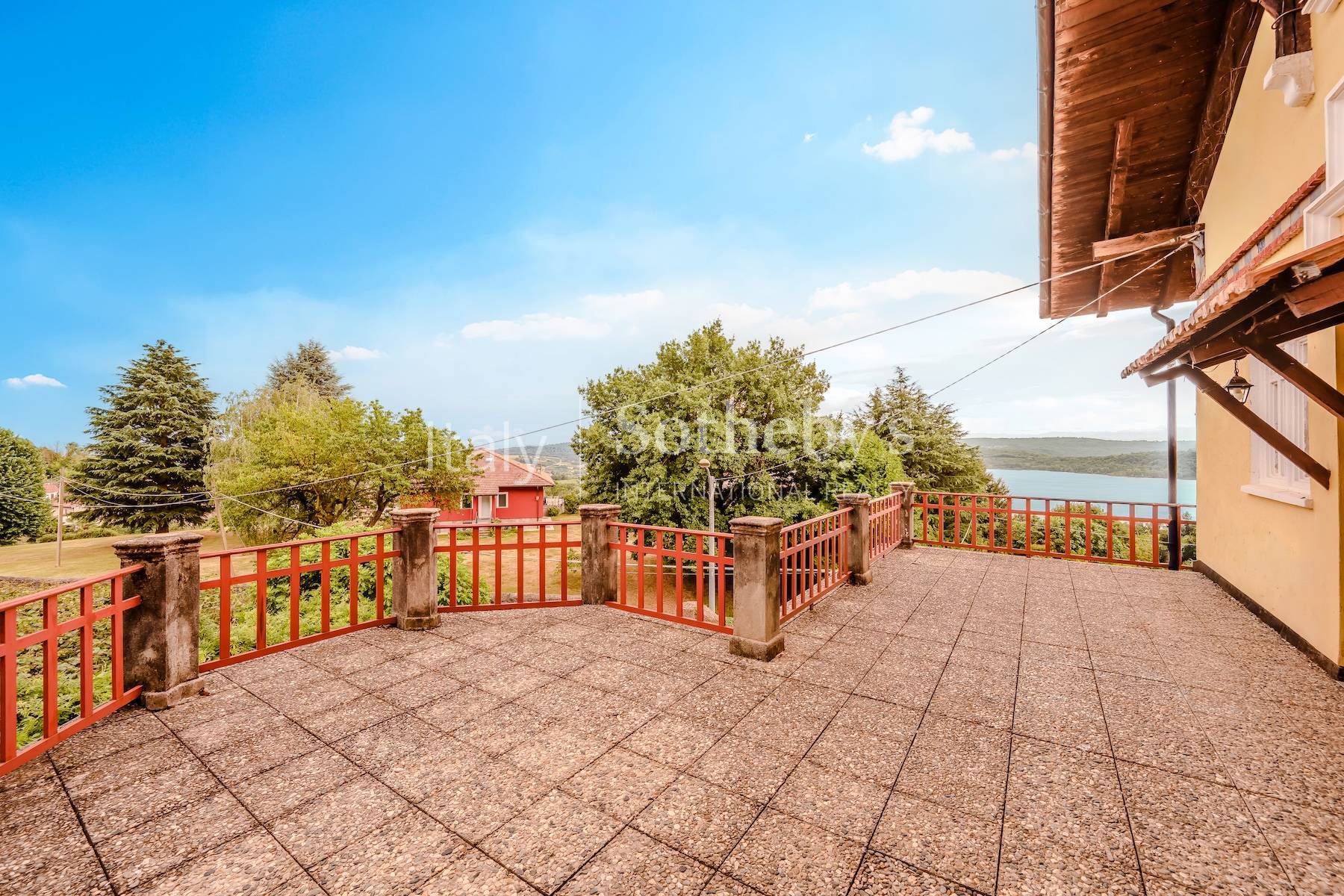  Historic villa with garden and views over Lake Viverone - 物件實景