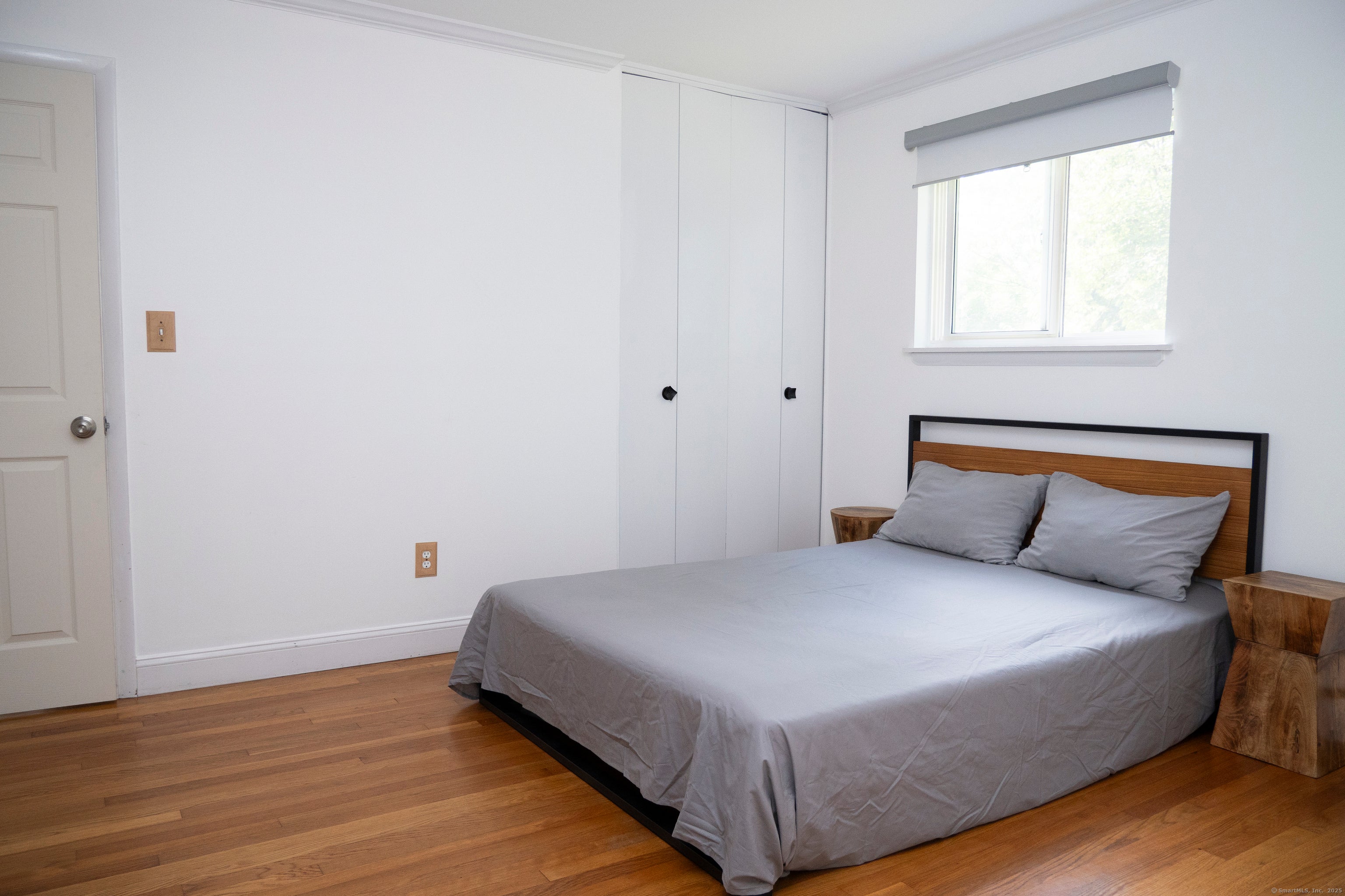 Trumbull, Connecticut, 06611, United States, 3 Bedrooms Bedrooms, ,3 BathroomsBathrooms,Residential,For Sale,1937031