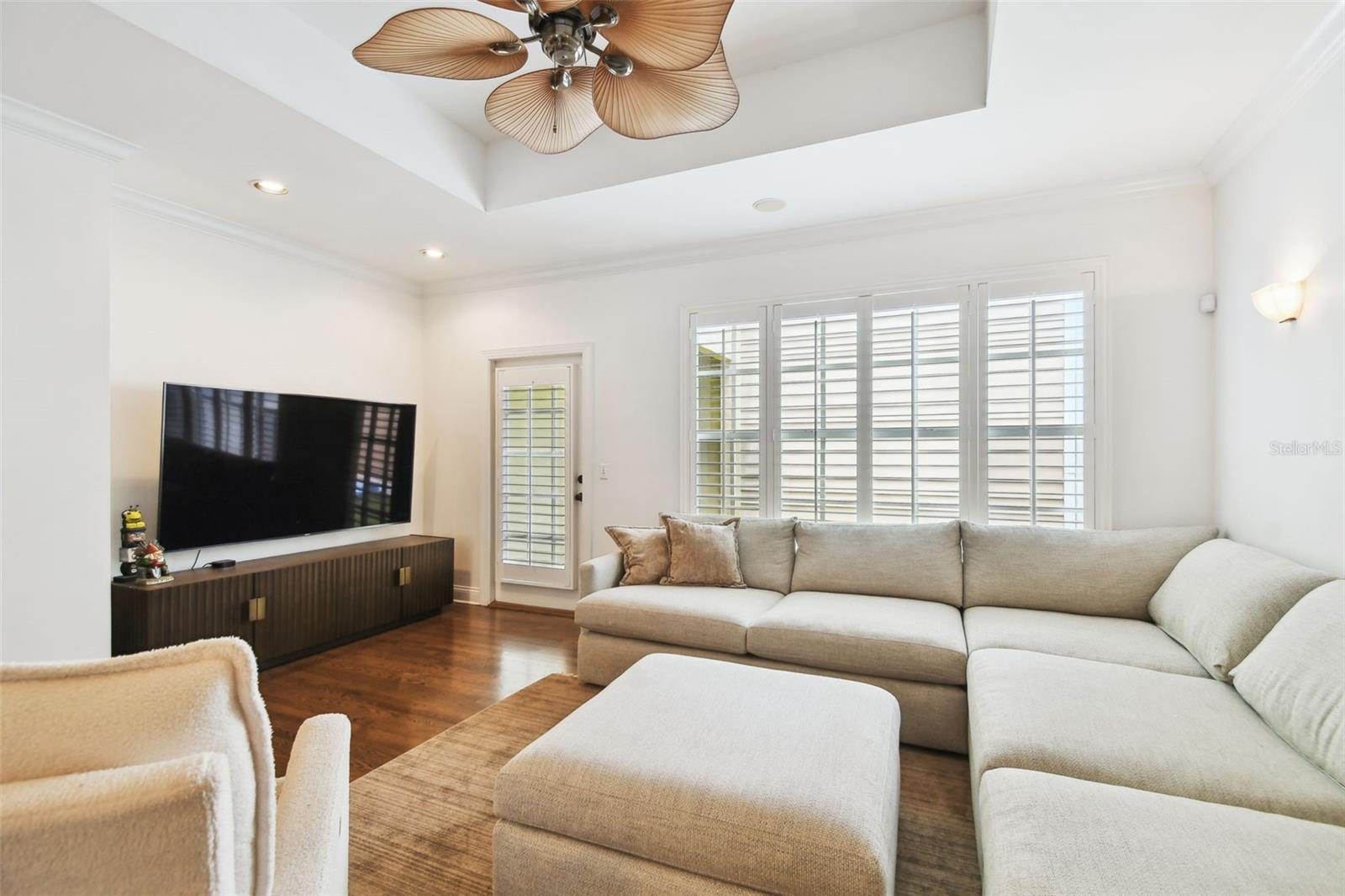 Tampa, Florida, 33602, United States, 4 Bedrooms Bedrooms, ,4 BathroomsBathrooms,Residential,For Sale,1976189