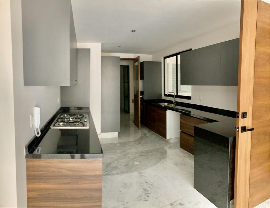 Fuente de Pir?mides, Naucalpan de Juárez, Estado de México, 53950, Mexico, 3 Bedrooms Bedrooms, ,3 BathroomsBathrooms,Residential,For Sale,Fuente de Pir?mides,1616587