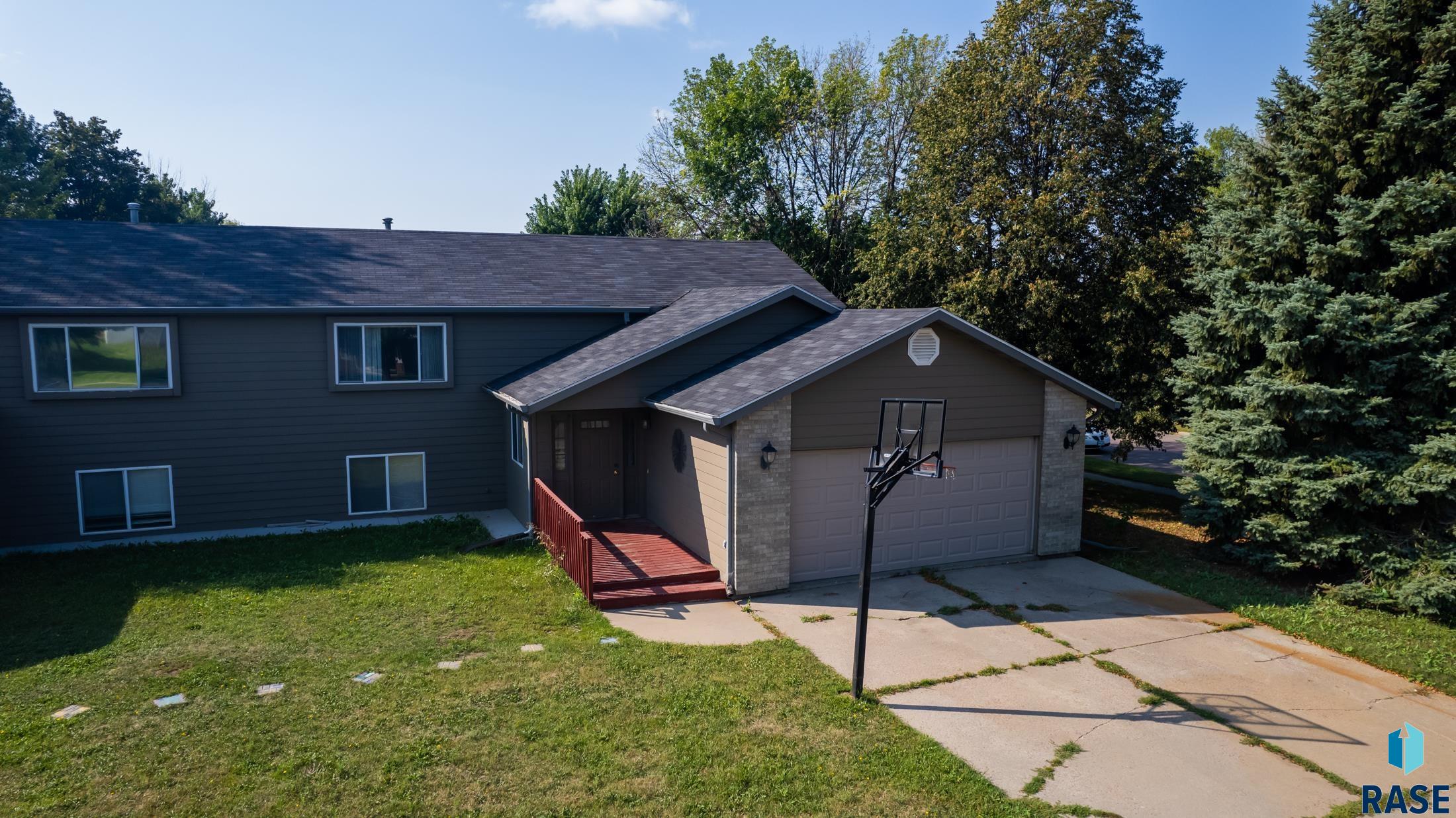 Sioux Falls, South Dakota, 57103, United States, ,Residential,For Sale,1881642