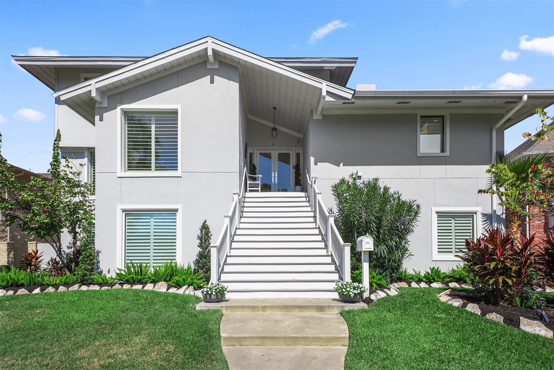 Nassau Bay, Texas, 77058, United States, 5 Bedrooms Bedrooms, ,5 BathroomsBathrooms,Residential,For Sale,1988330