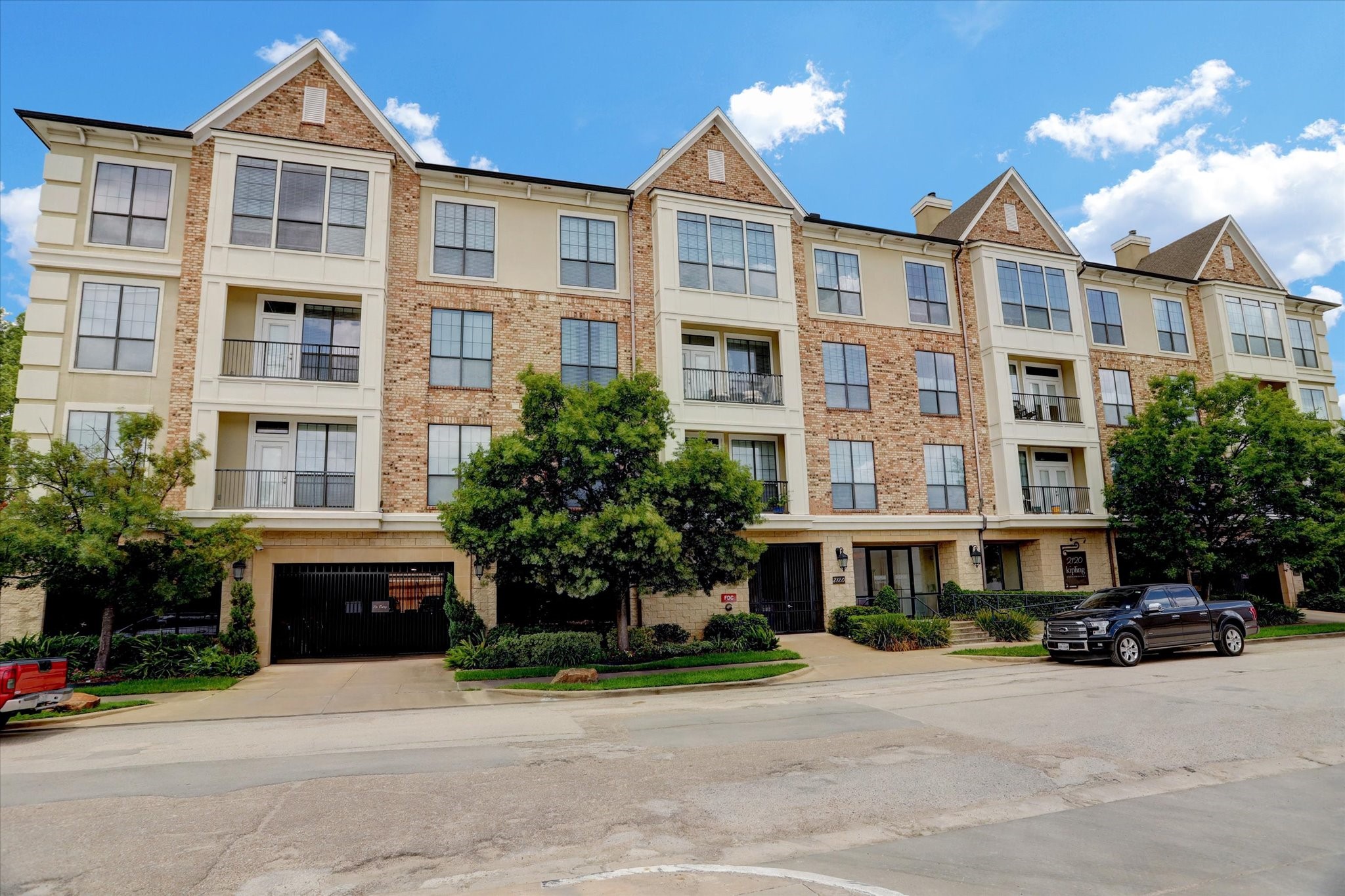  2120 Kipling Street #207 - 物件實景