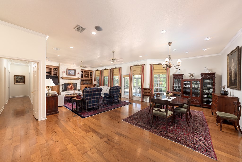 Kerrville, Texas, 78028, United States, 4 Bedrooms Bedrooms, ,4 BathroomsBathrooms,Residential,For Sale,1710846