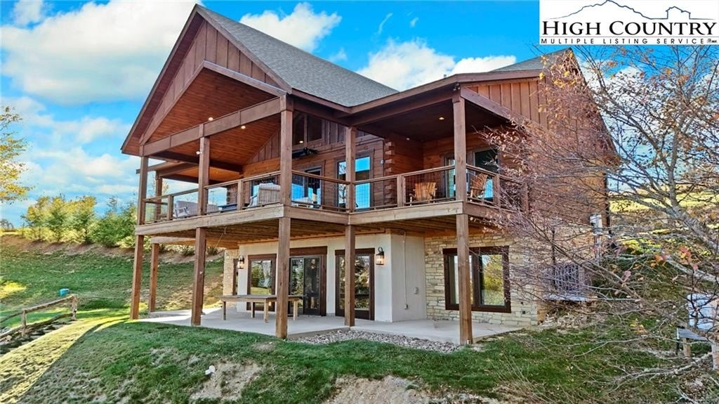 Banner Elk, North Carolina, 28604, United States, 4 Bedrooms Bedrooms, ,5 BathroomsBathrooms,Residential,For Sale,1977191