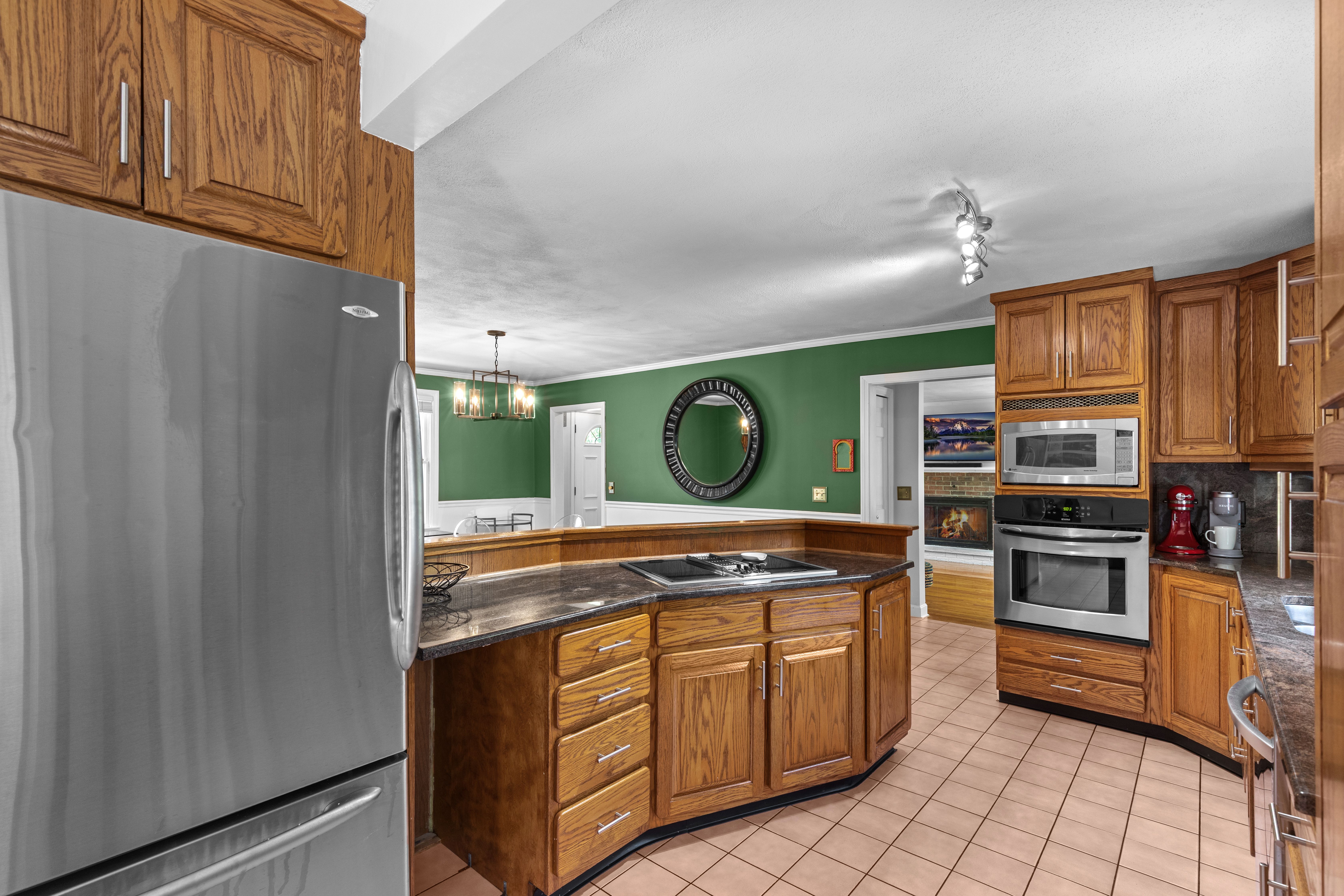  65 May Street, Attleboro, MA, 02703 - 物件實景