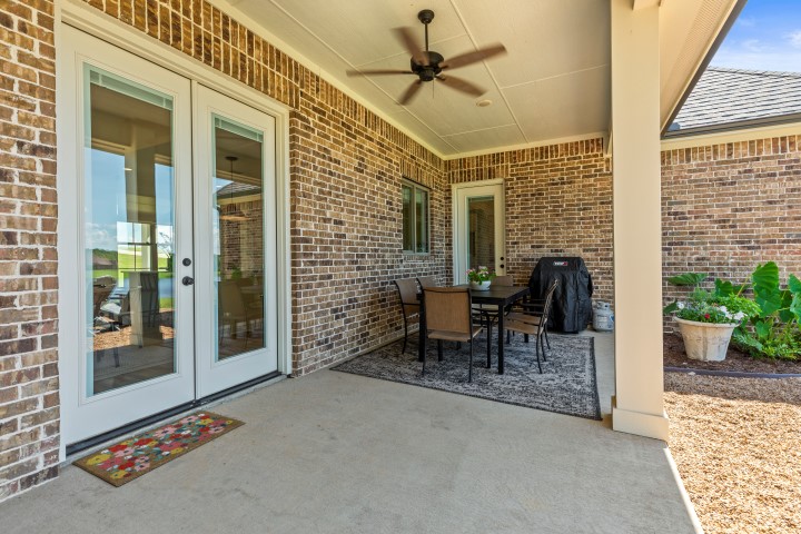 Lindale, Texas, 75771, United States, 3 Bedrooms Bedrooms, ,3 BathroomsBathrooms,Residential,For Sale,1938338